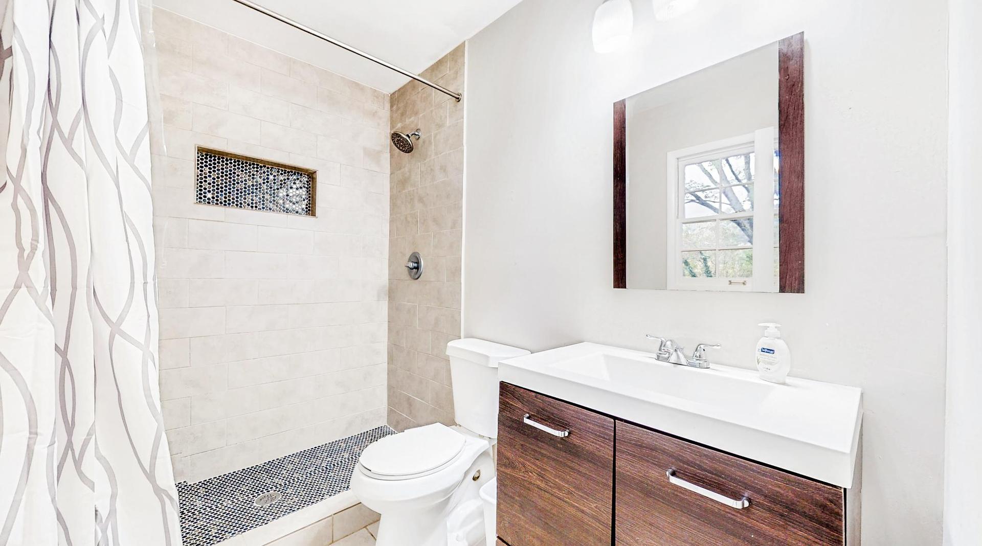 bathroom, detected: toilet