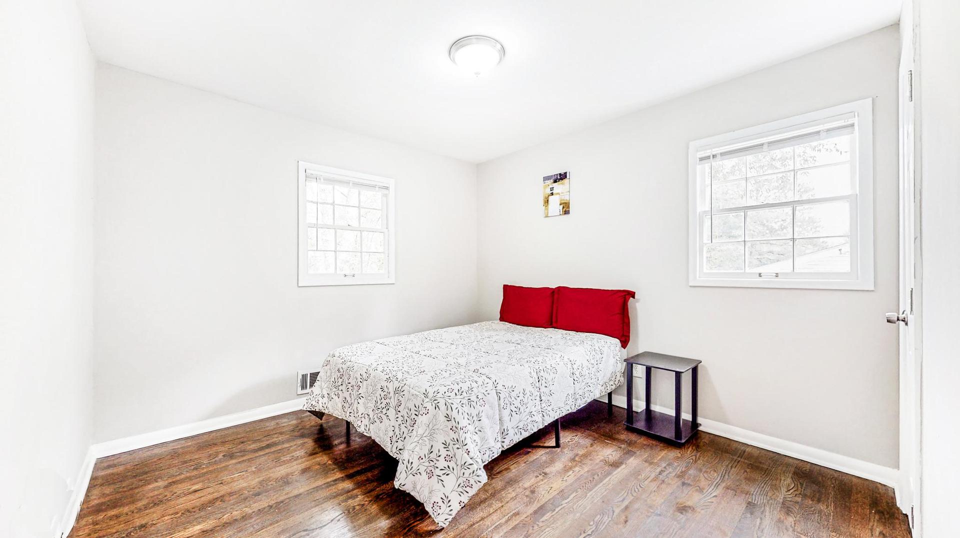 bedroom, detected: bed