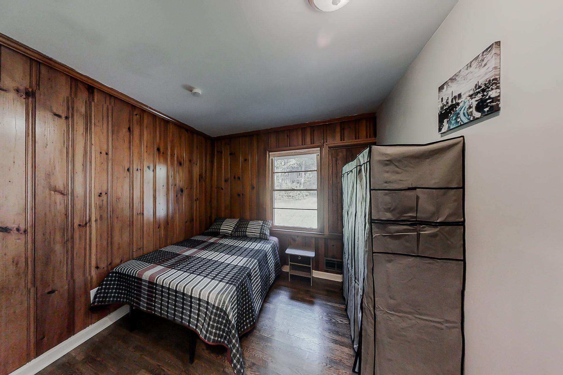 bedroom, detected: bed