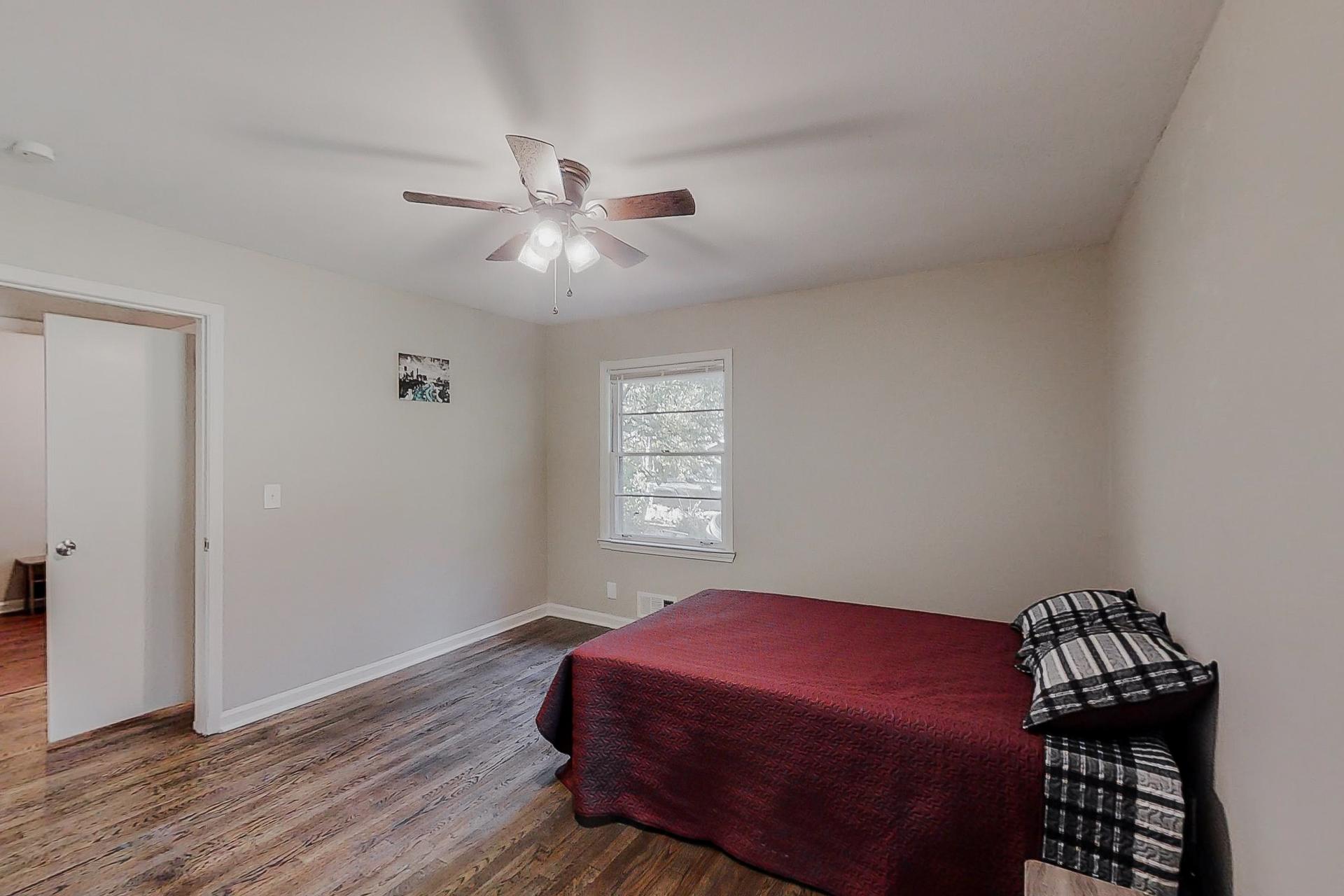 bedroom, detected: ceiling fan, window blind, bed