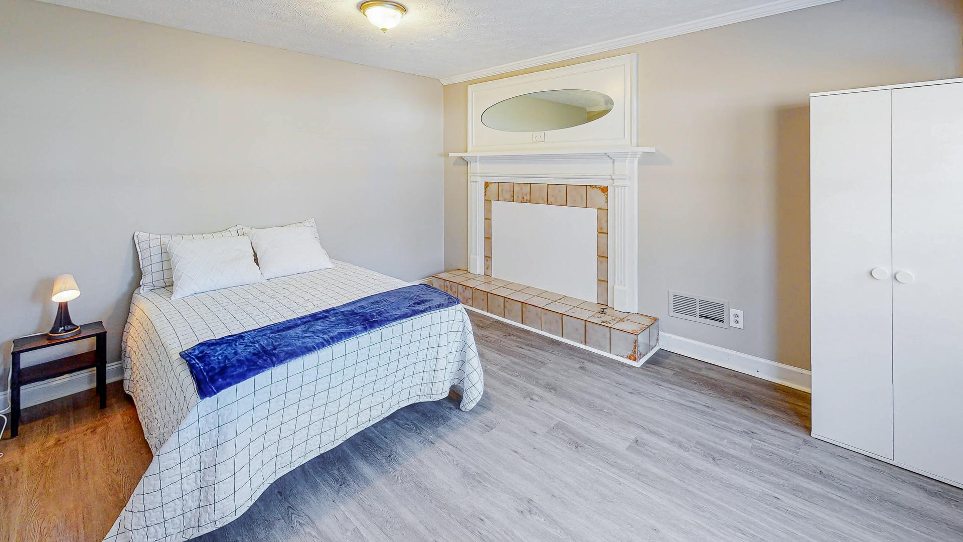 bedroom, detected: bed