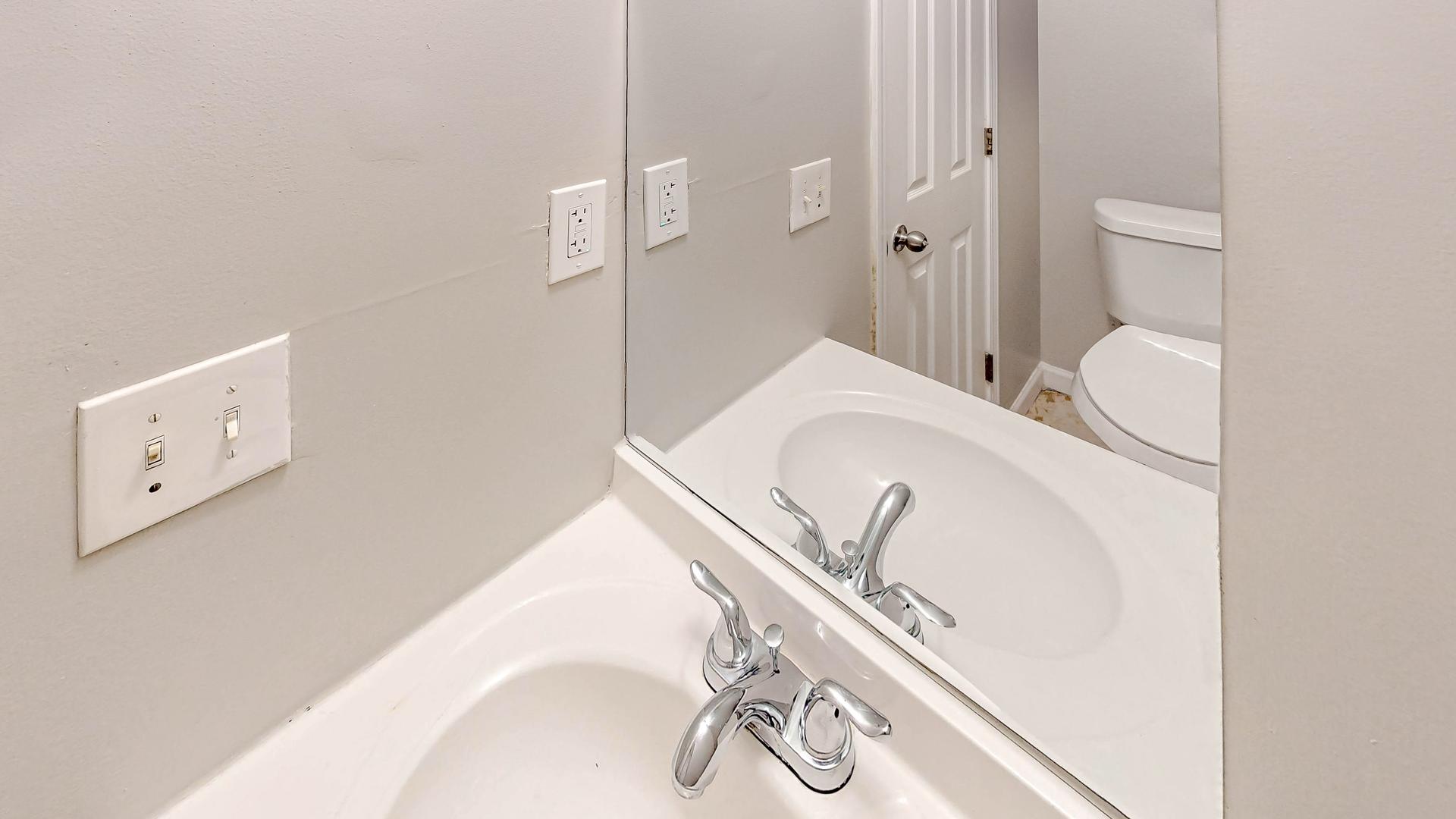 Bathroom(s)