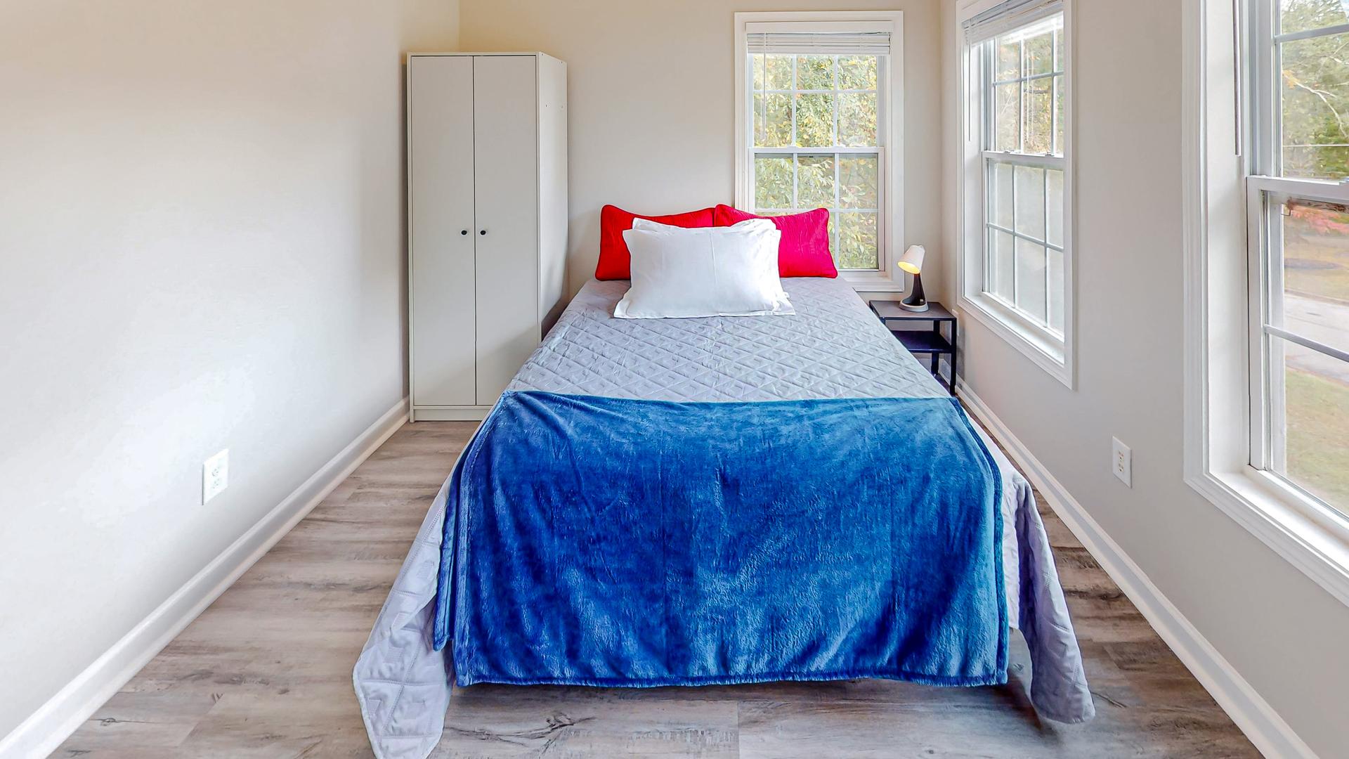 bedroom, detected: bed