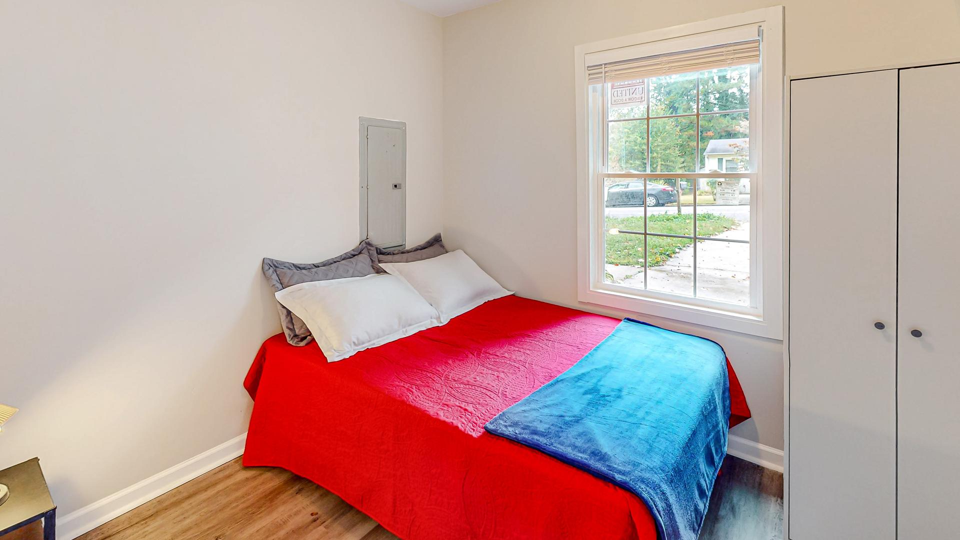 bedroom, detected: bed