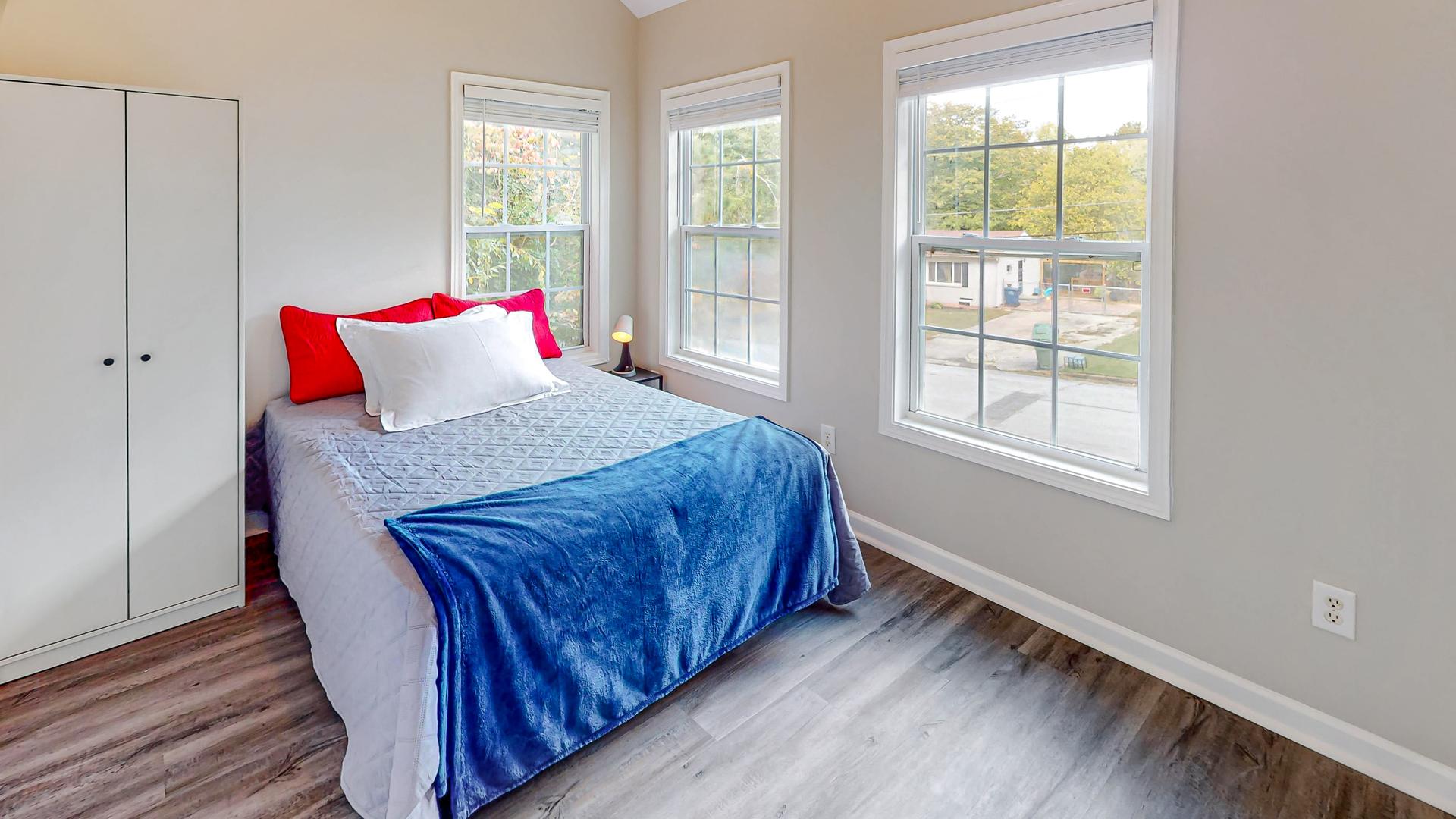 bedroom, detected: bed