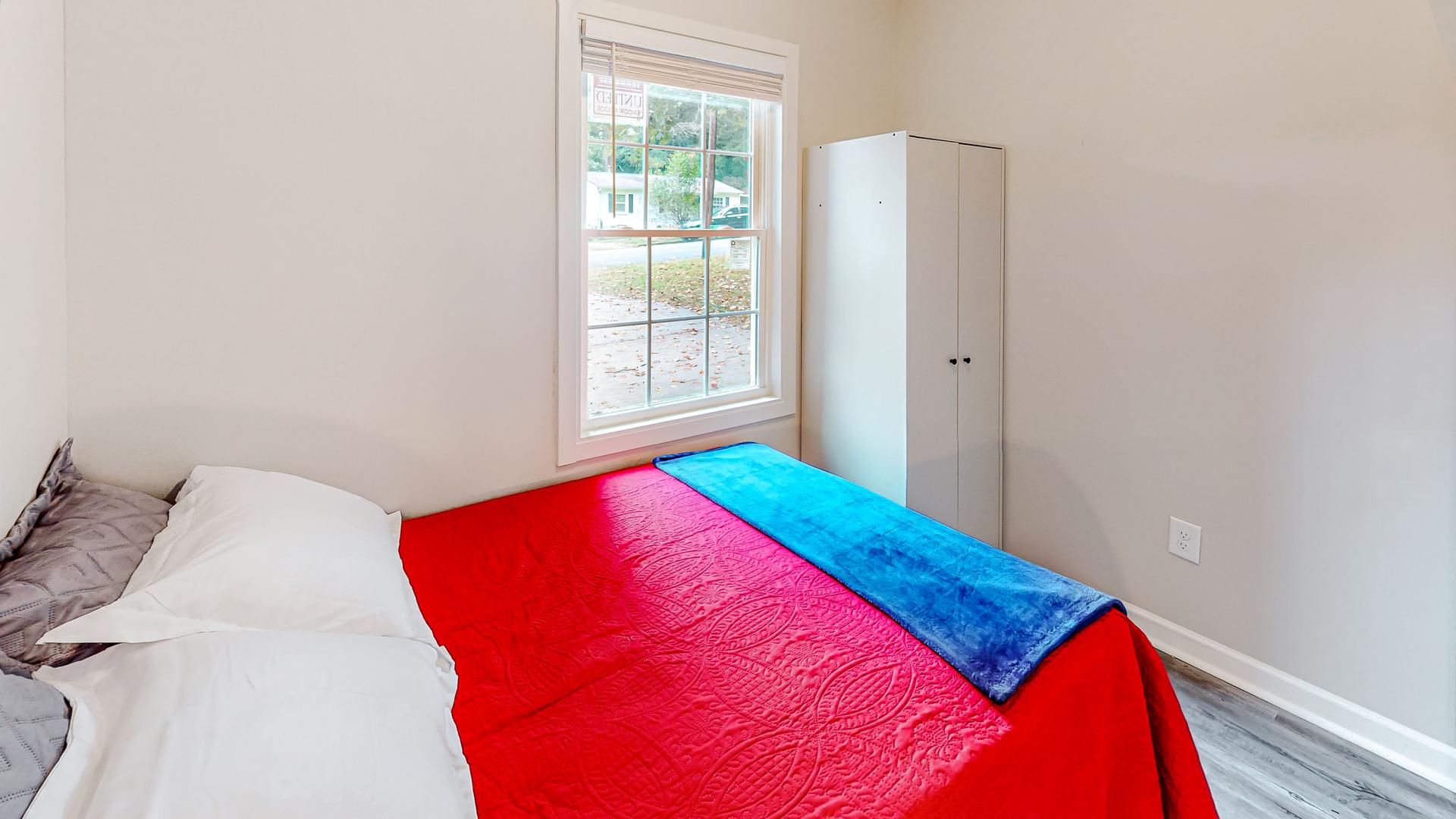 bedroom, detected: bed