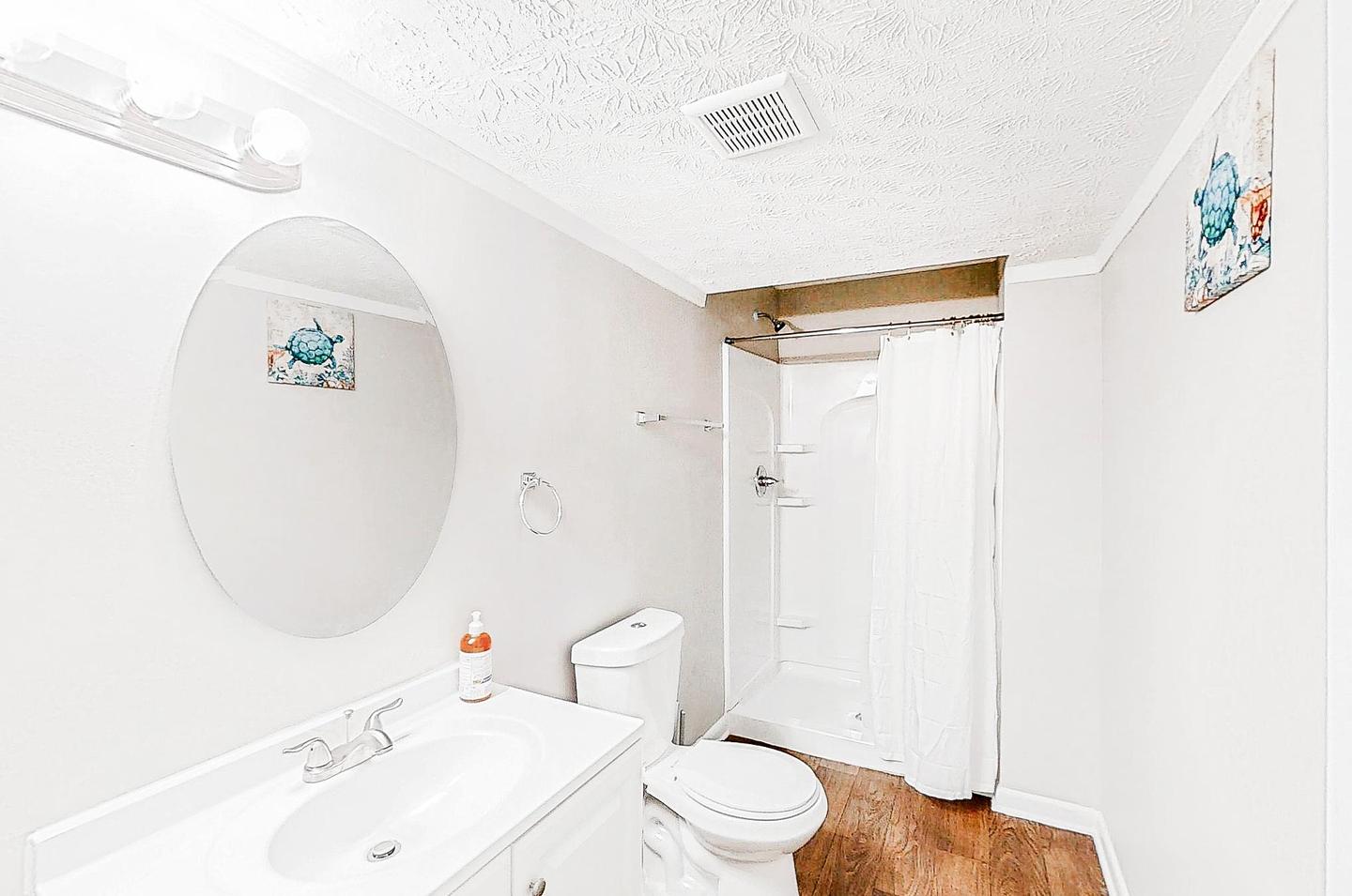 Bathroom(s)