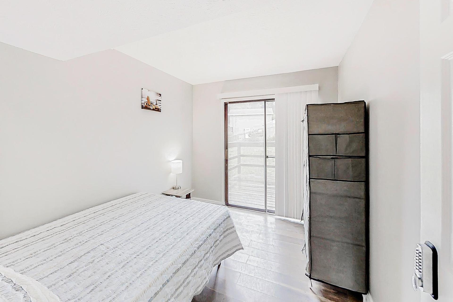 bedroom, detected: bed