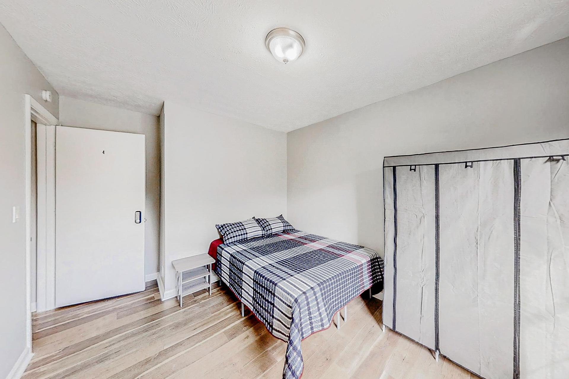 bedroom, detected: bed