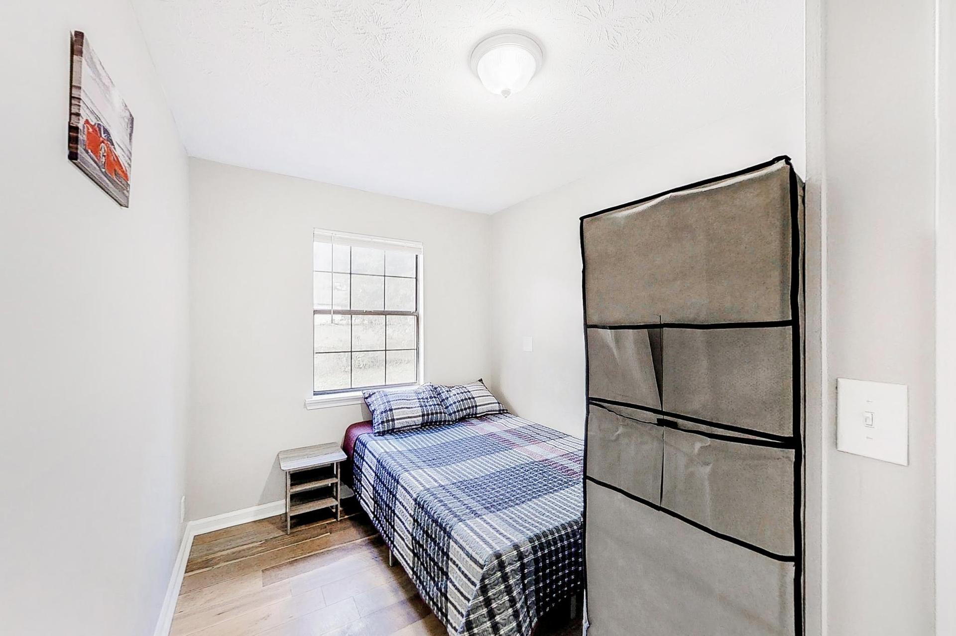 bedroom, detected: bed