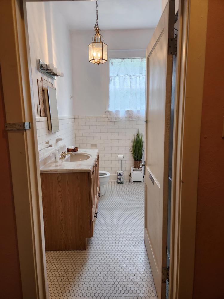 Bathroom(s)