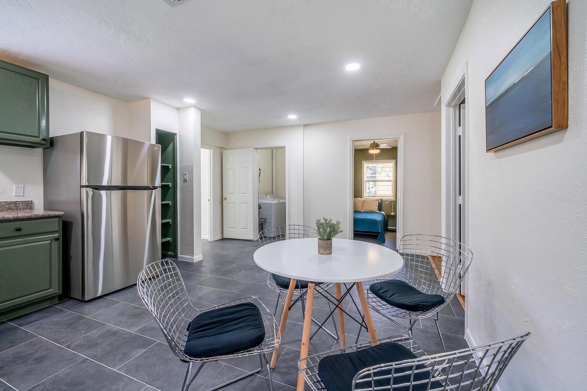 kitchen_and_dining_room, detected: refrigerator