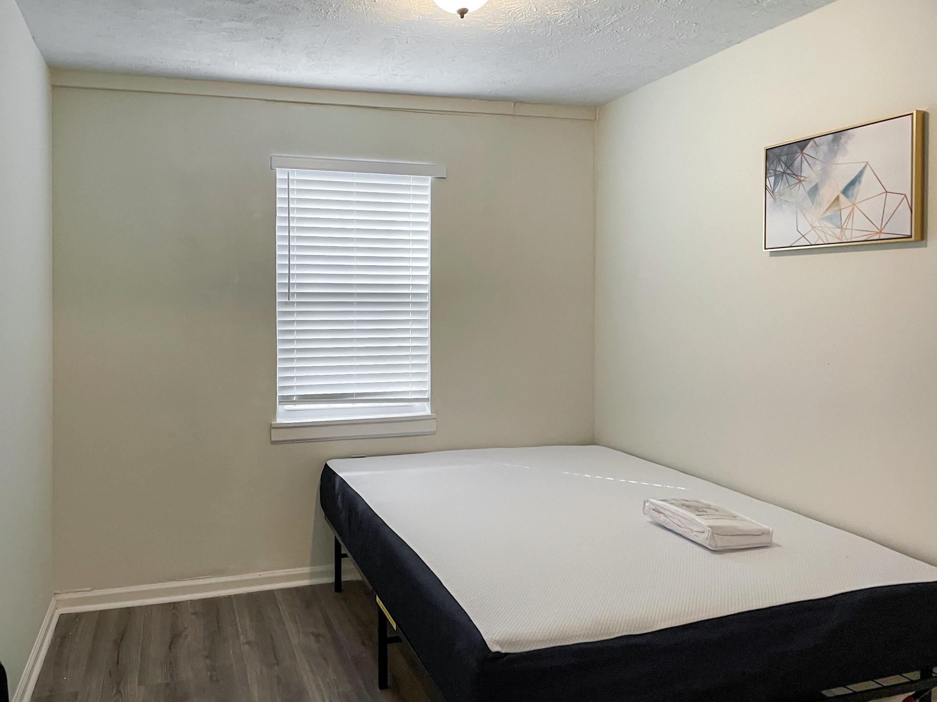comfortable queen sized bedroom
