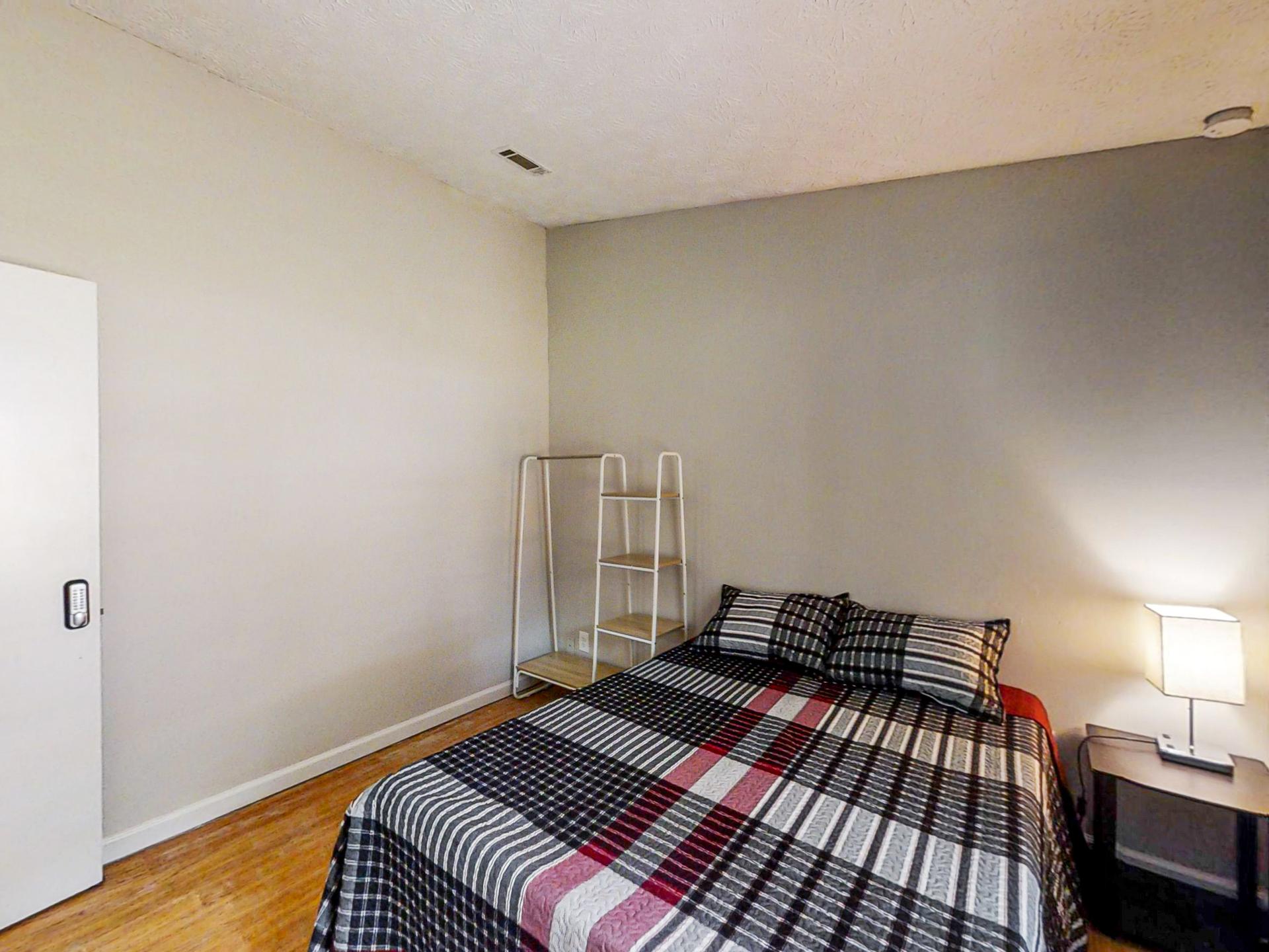 bedroom, detected: bed
