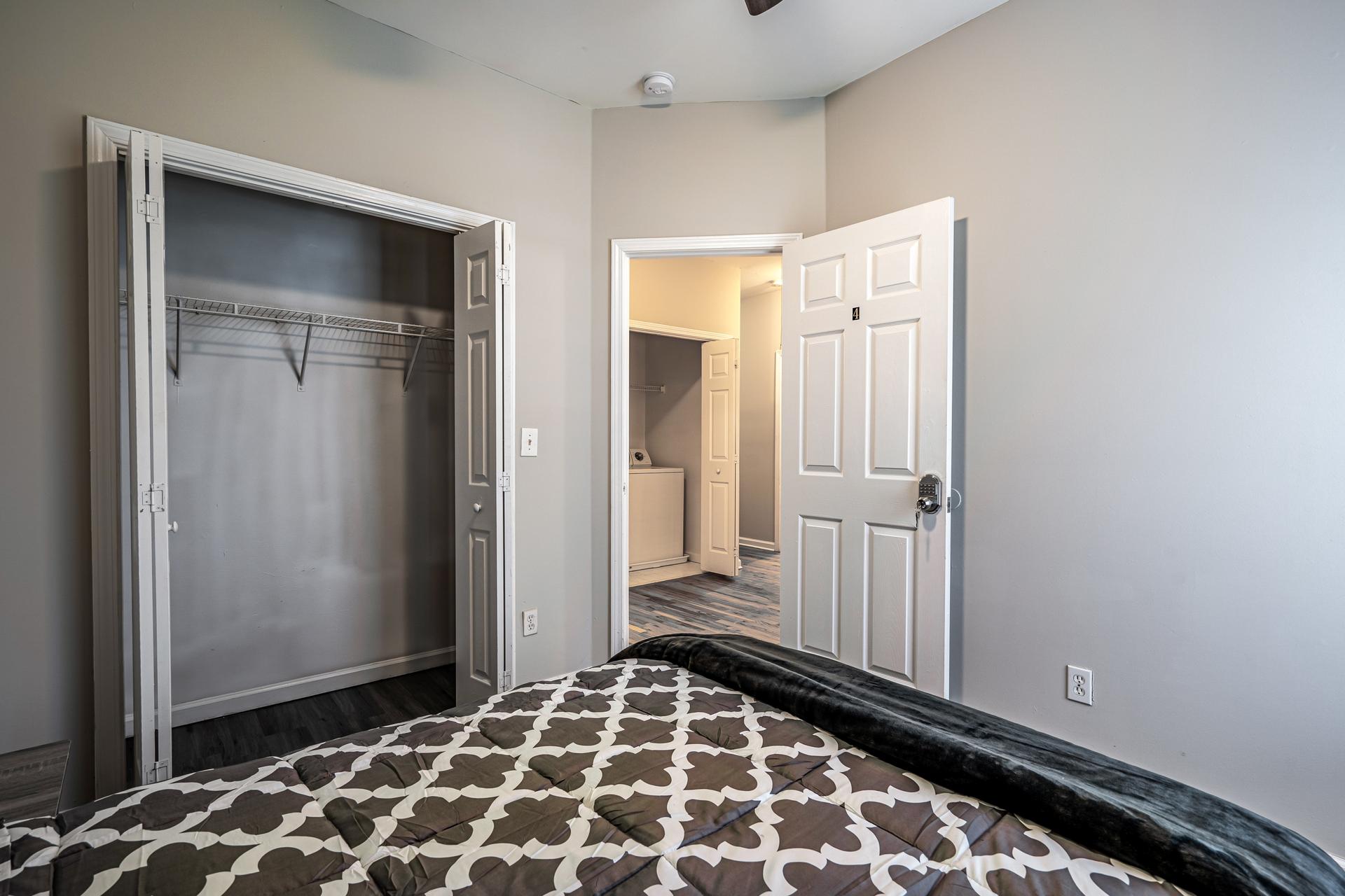 bedroom, detected: bed