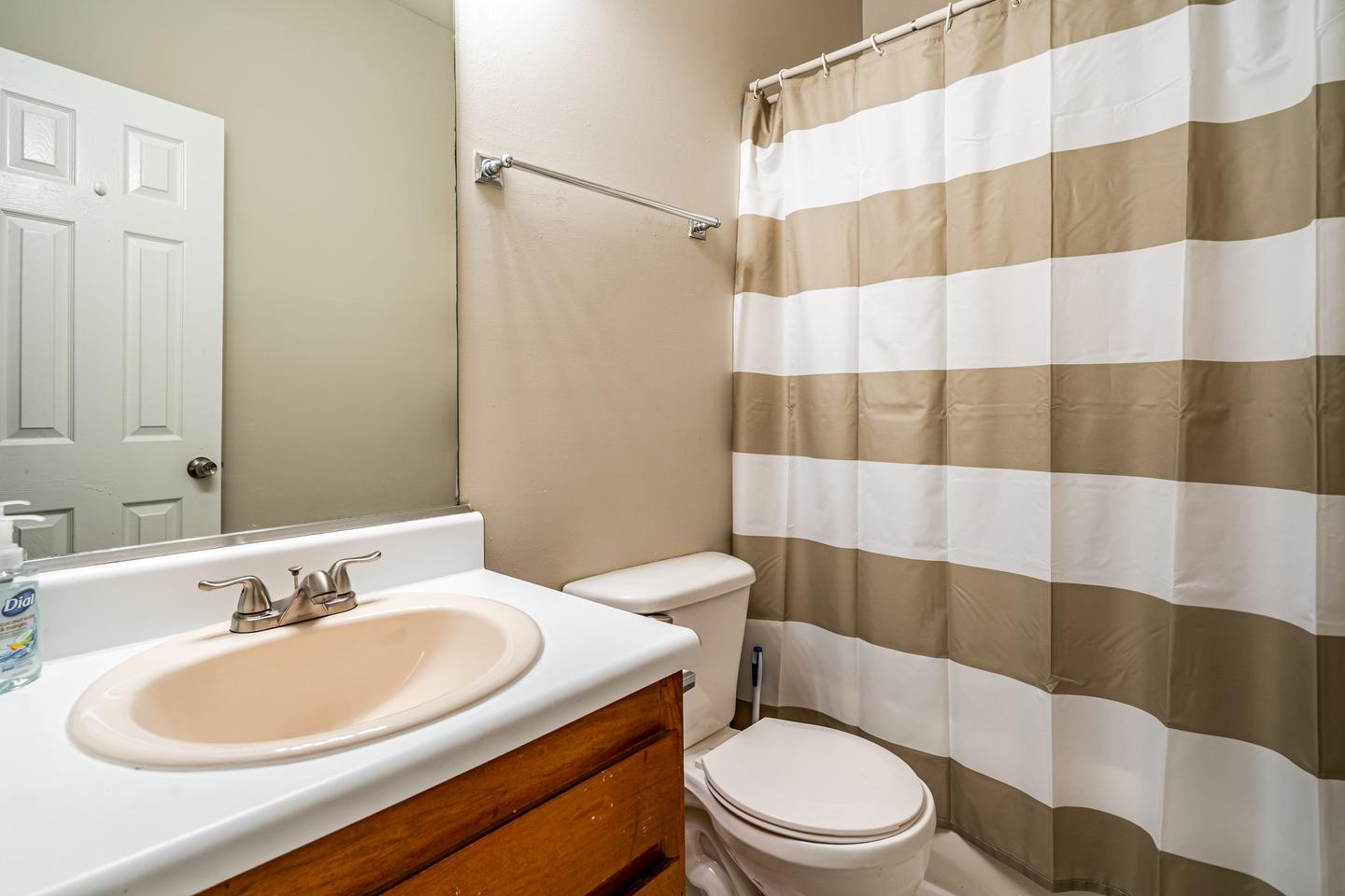 Bathroom(s)
