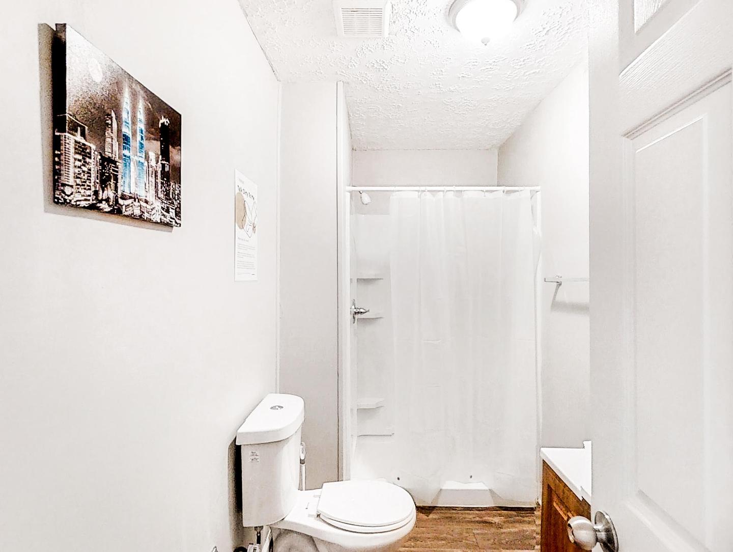 Bathroom(s)