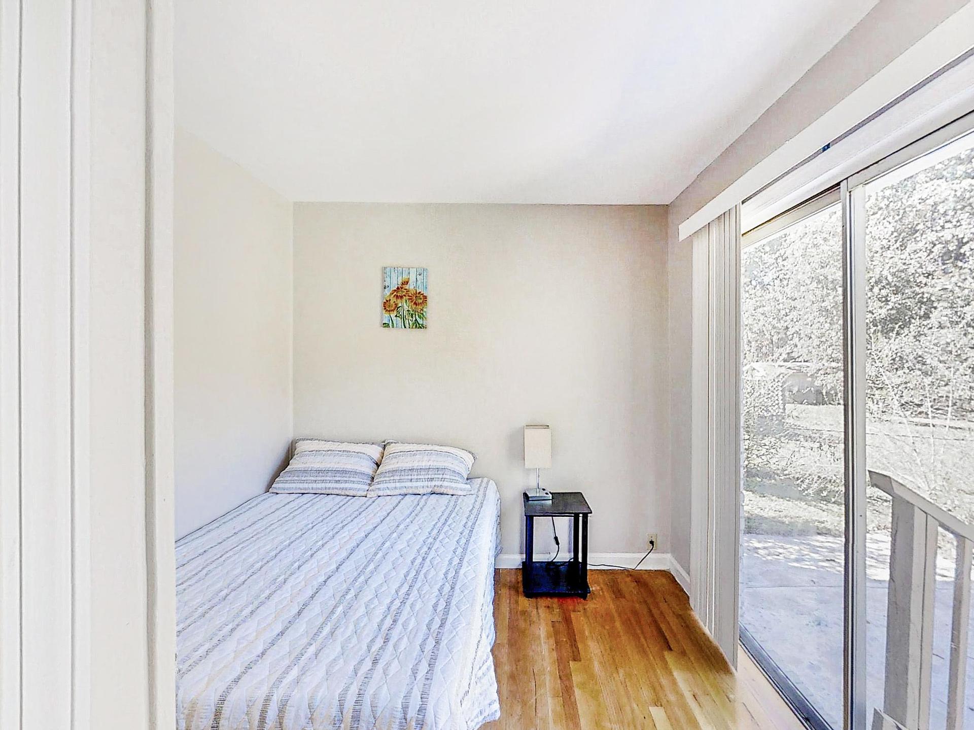 bedroom, detected: bed