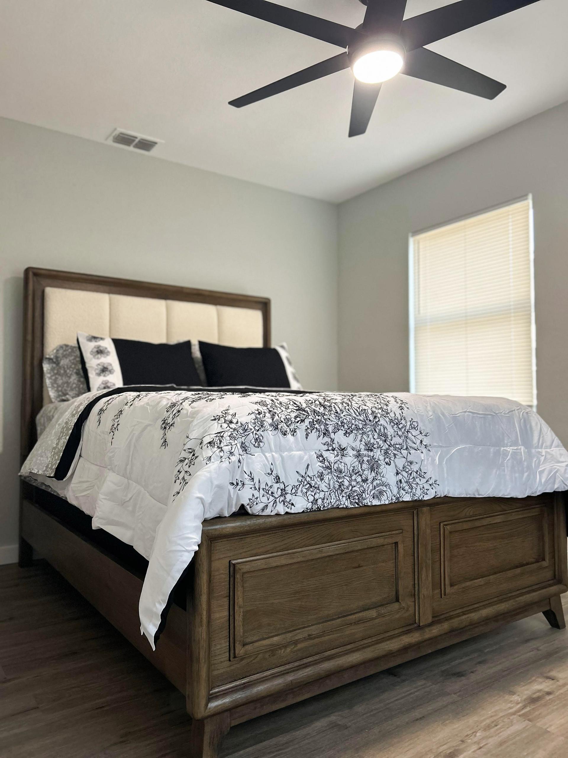 bedroom, detected:bed, ceiling fan