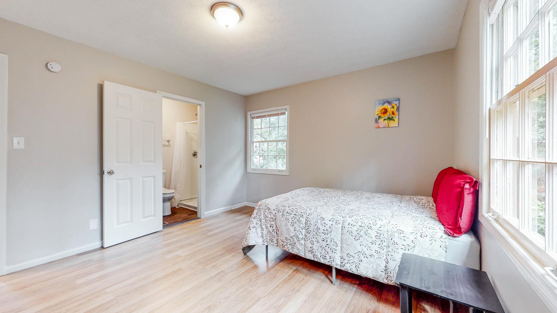 bedroom, detected: bed, window blind