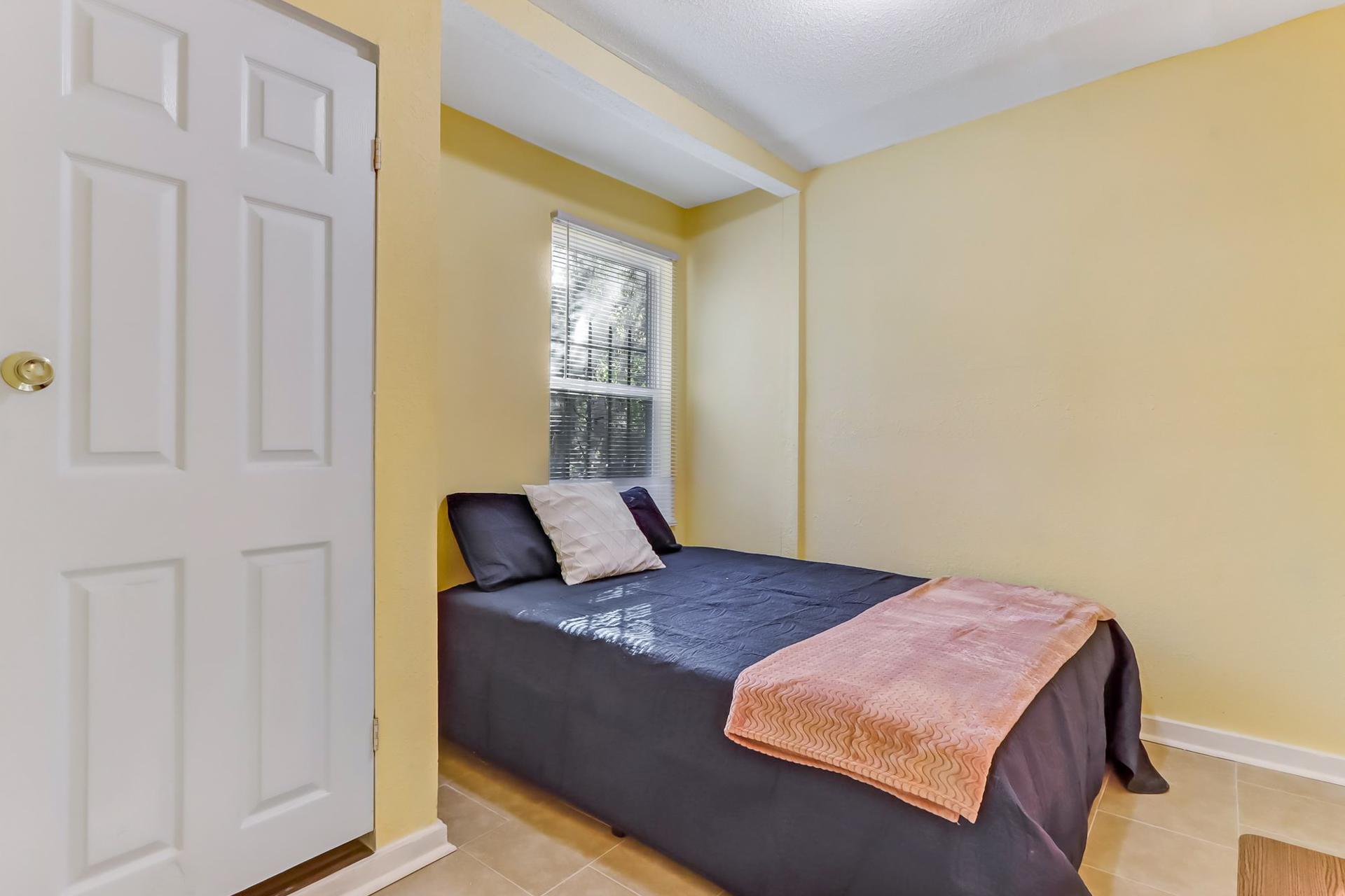 bedroom, detected: bed