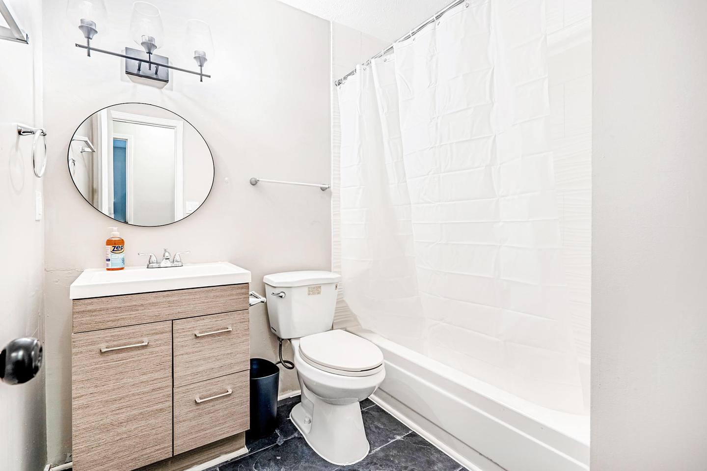 Bathroom(s)