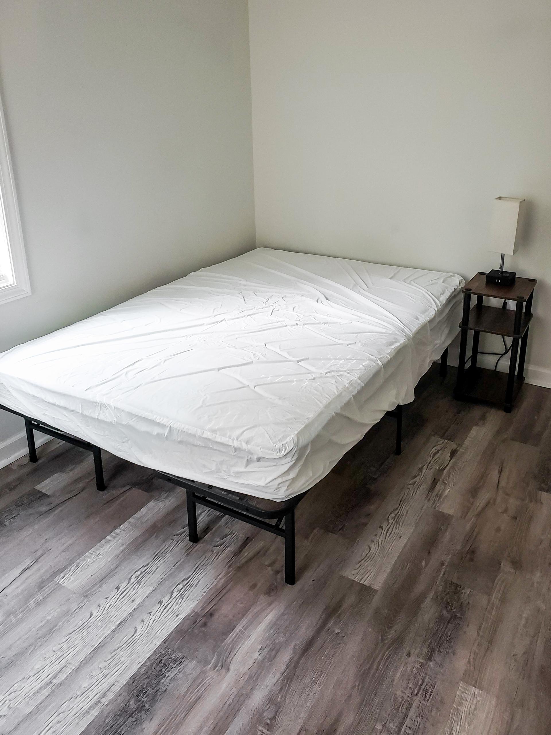 bedroom, detected: bed, window blind