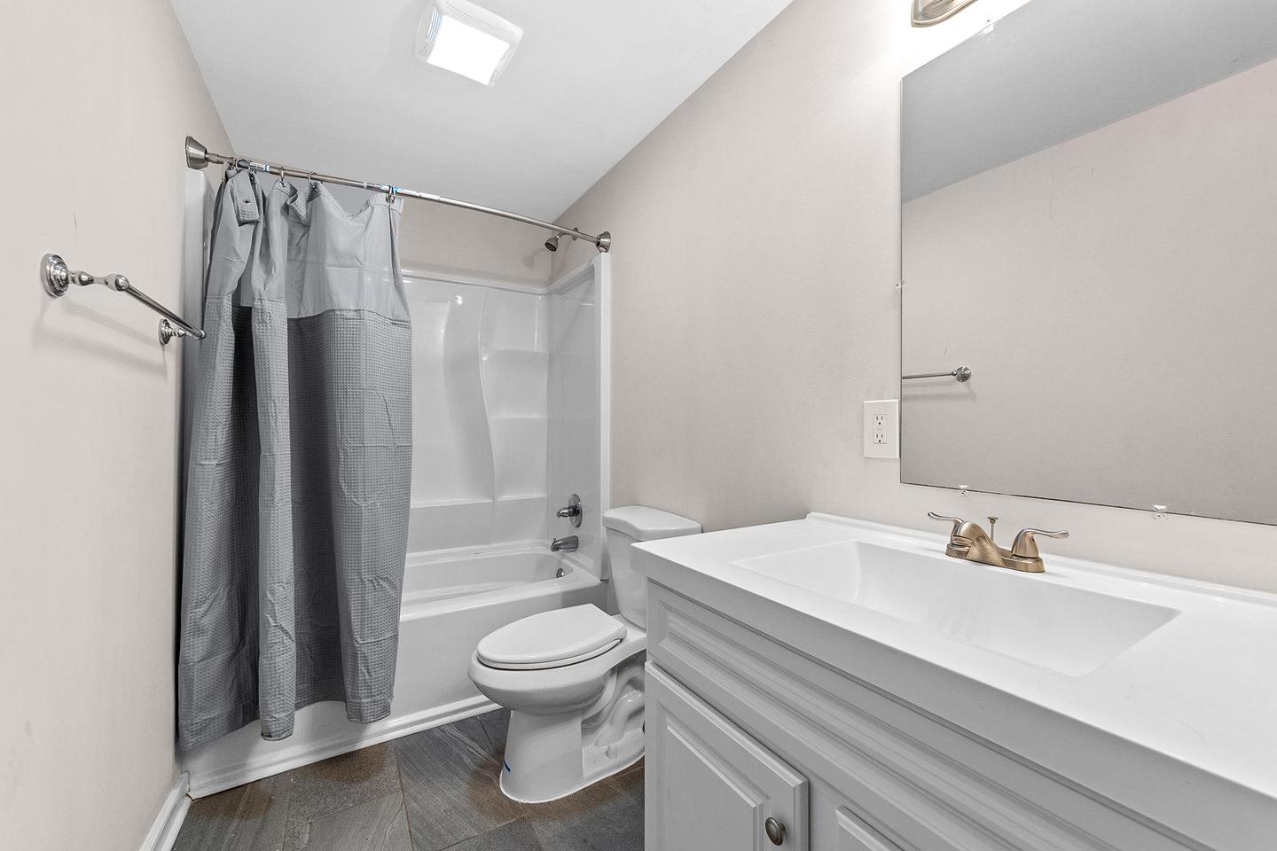 Bathroom(s)