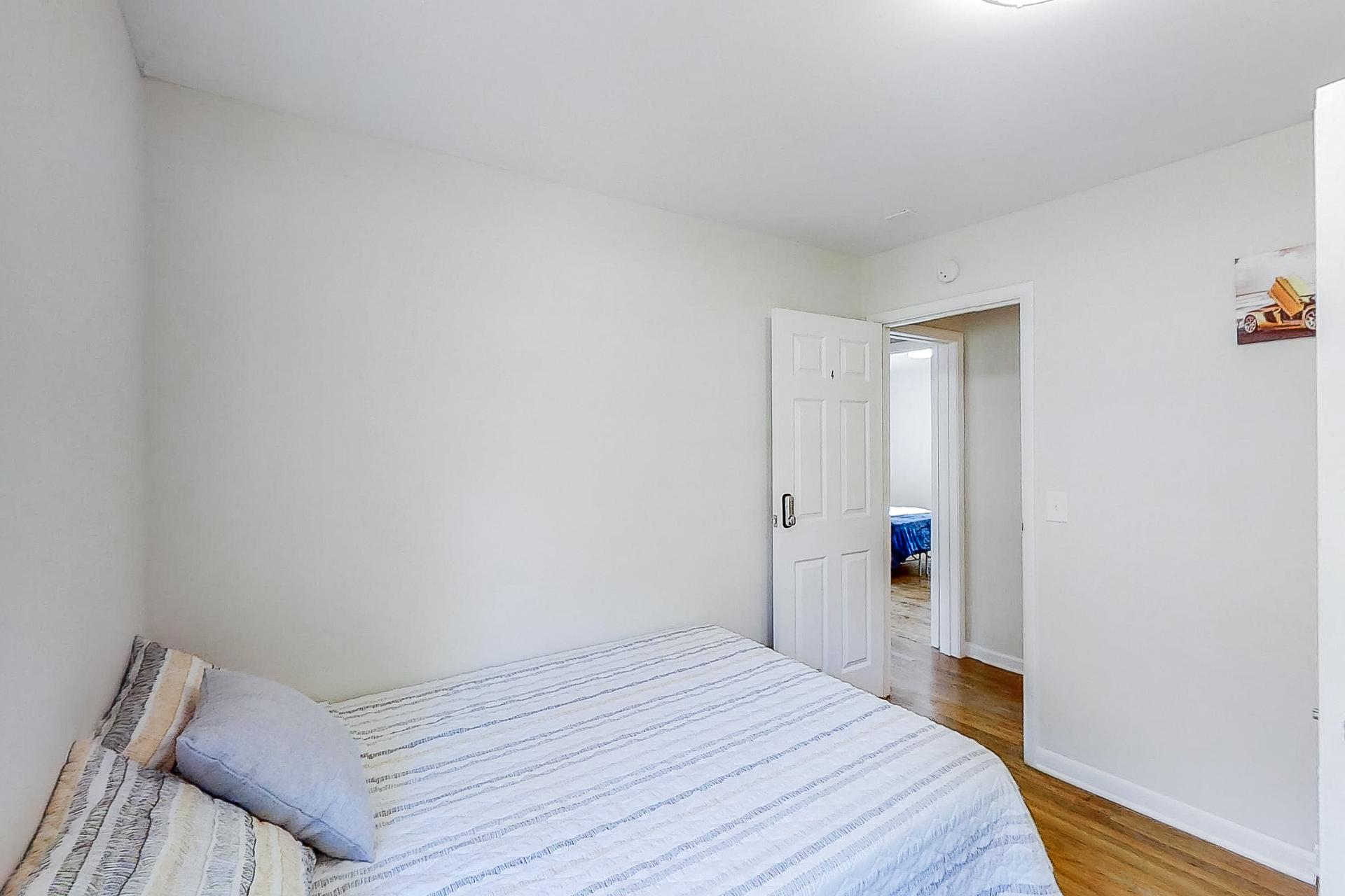 bedroom, detected: bed