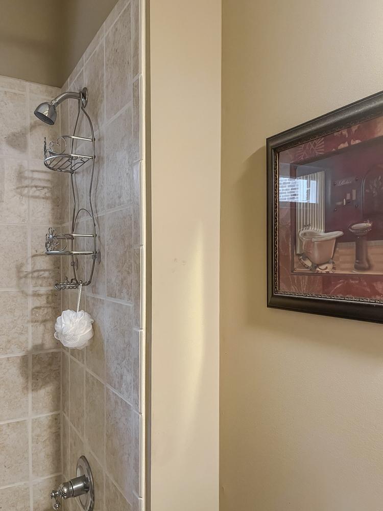 Bathroom(s)