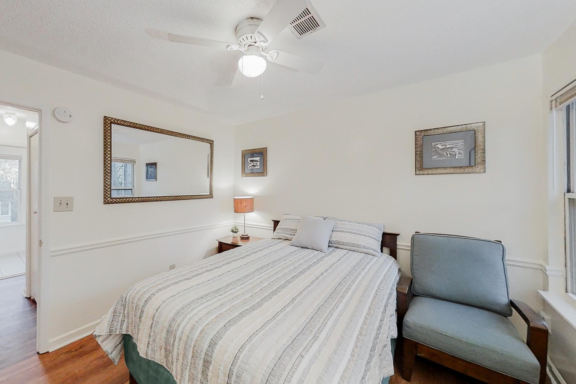 bedroom, detected: bed, window blind, ceiling fan