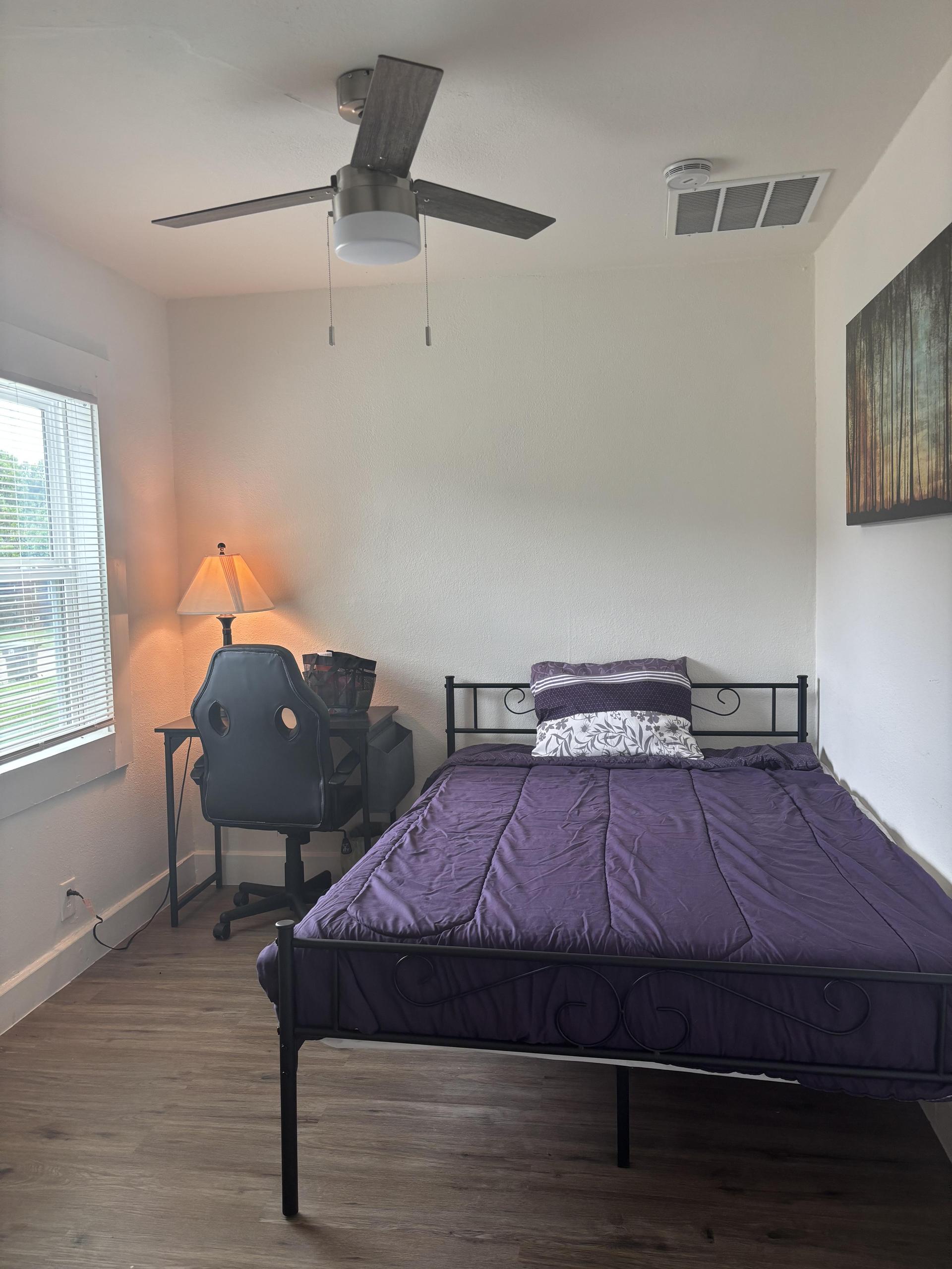 Room 1 with full bed, nightstand