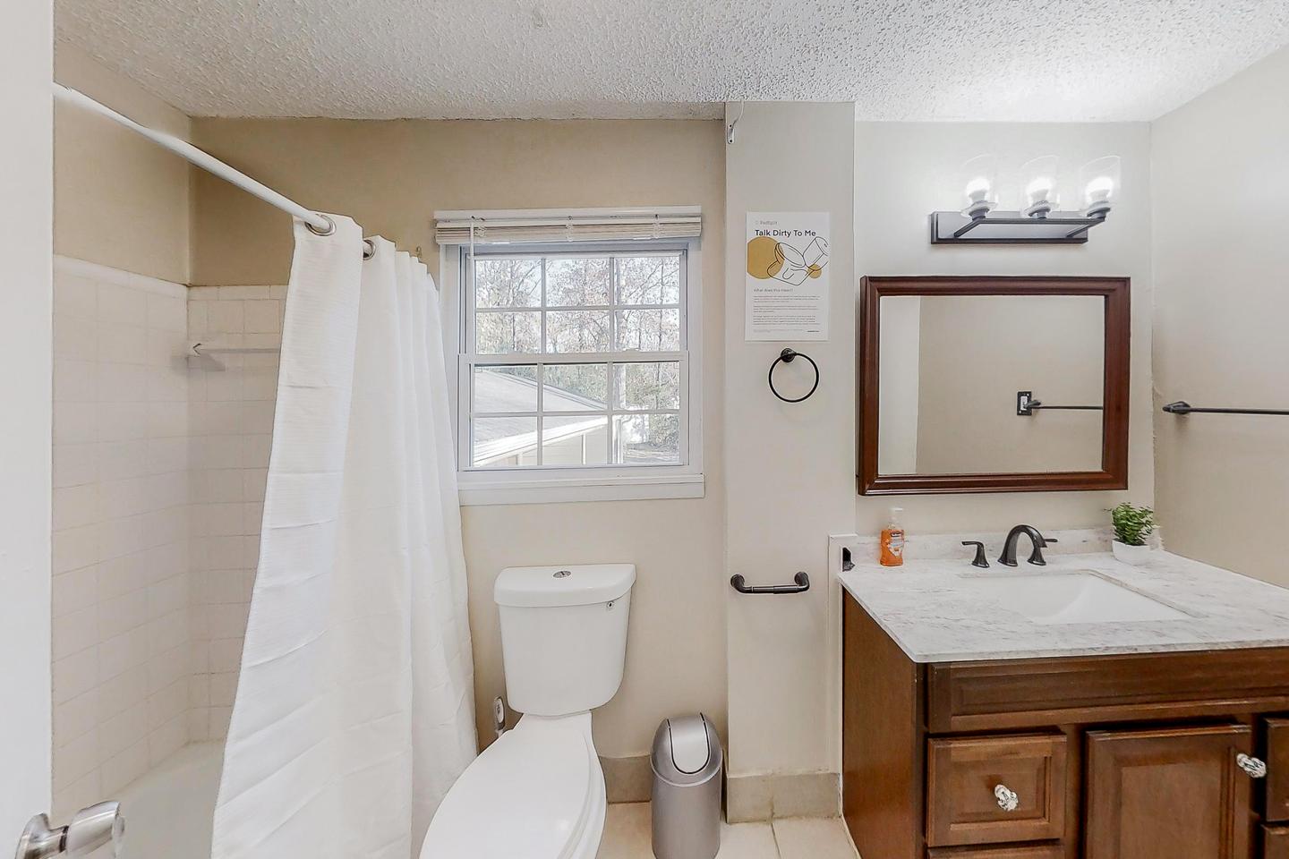 Bathroom(s)
