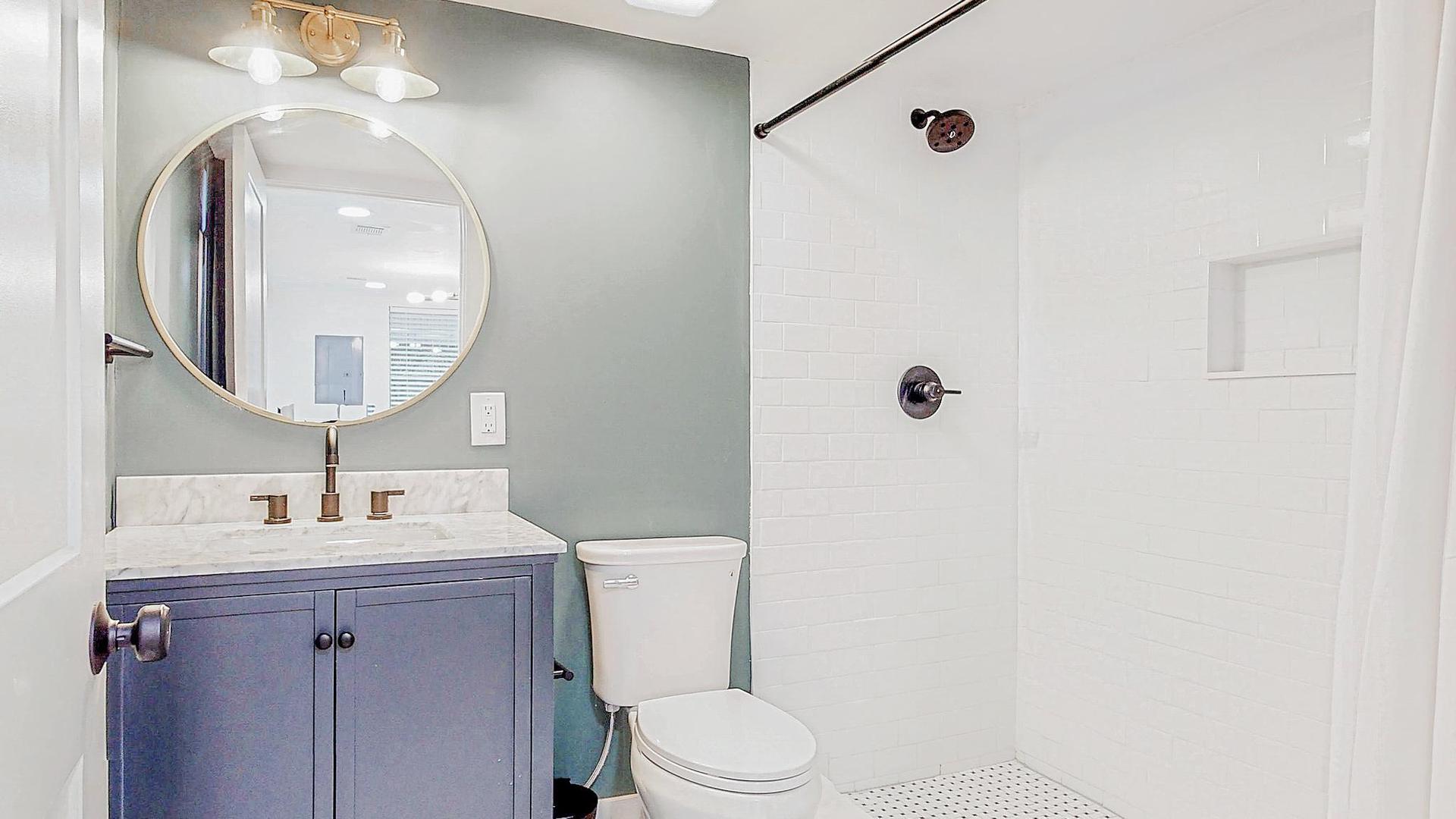 bathroom, detected: toilet