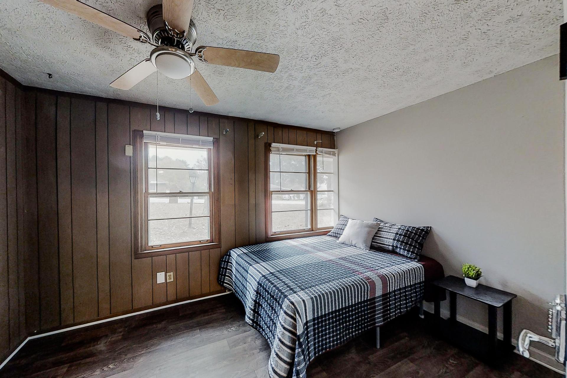 bedroom, detected: ceiling fan, bed, window blind