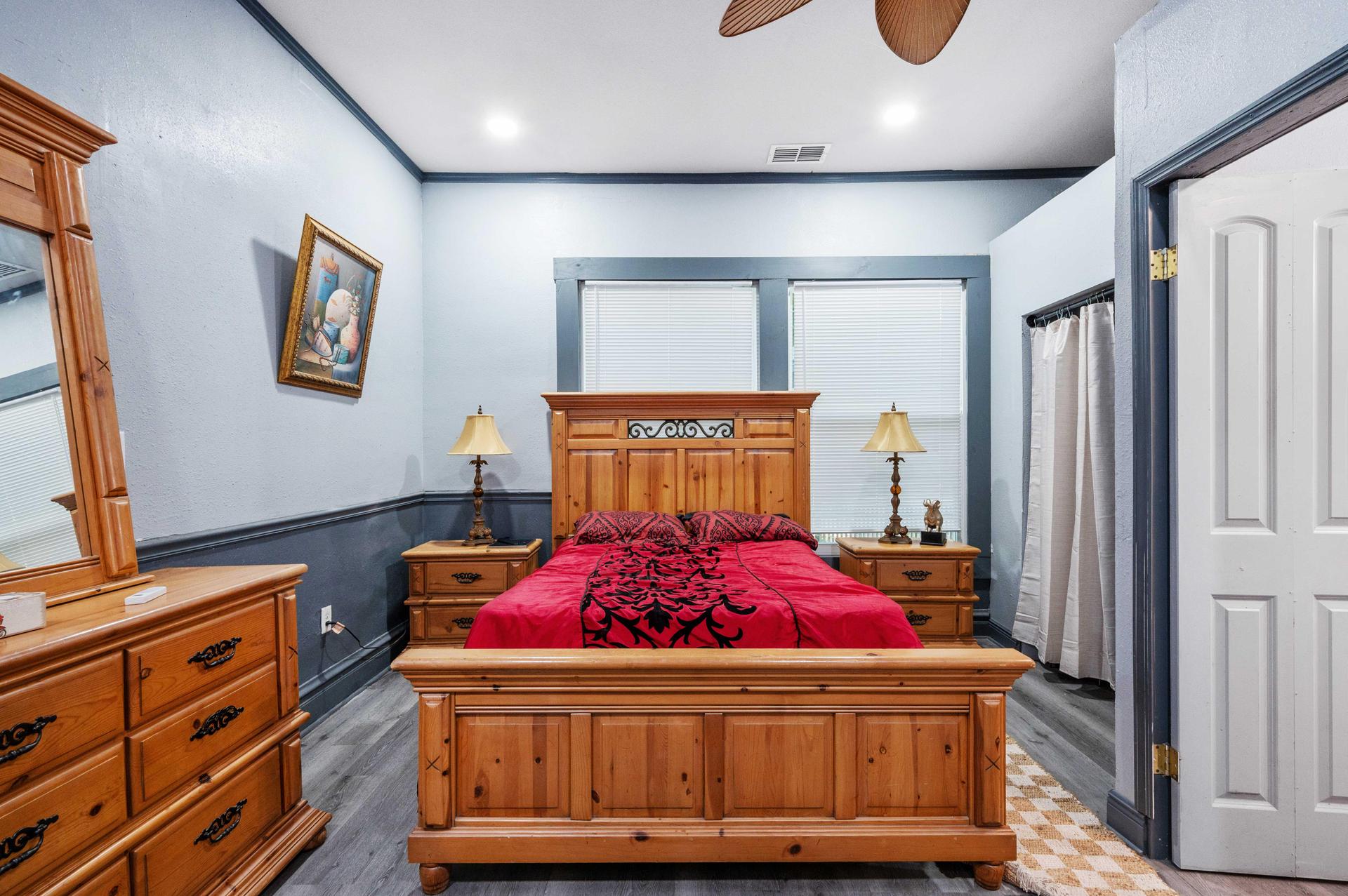 Bedroom 2 Queen Bed with dresser