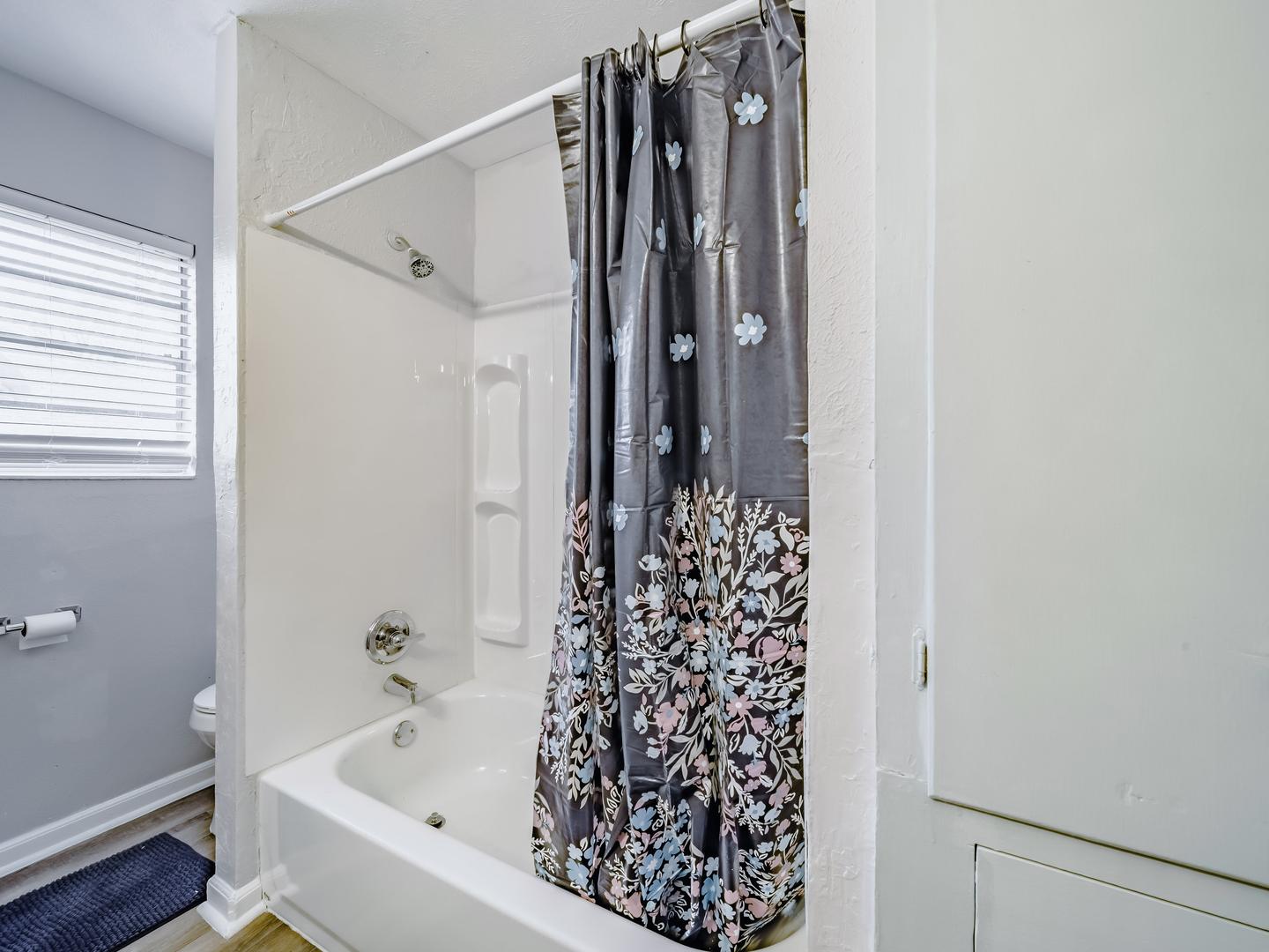 Bathroom(s)