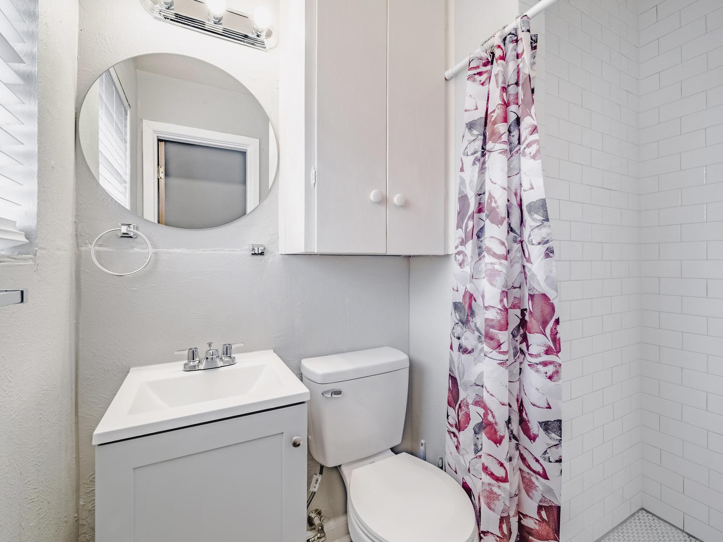 Bathroom(s)