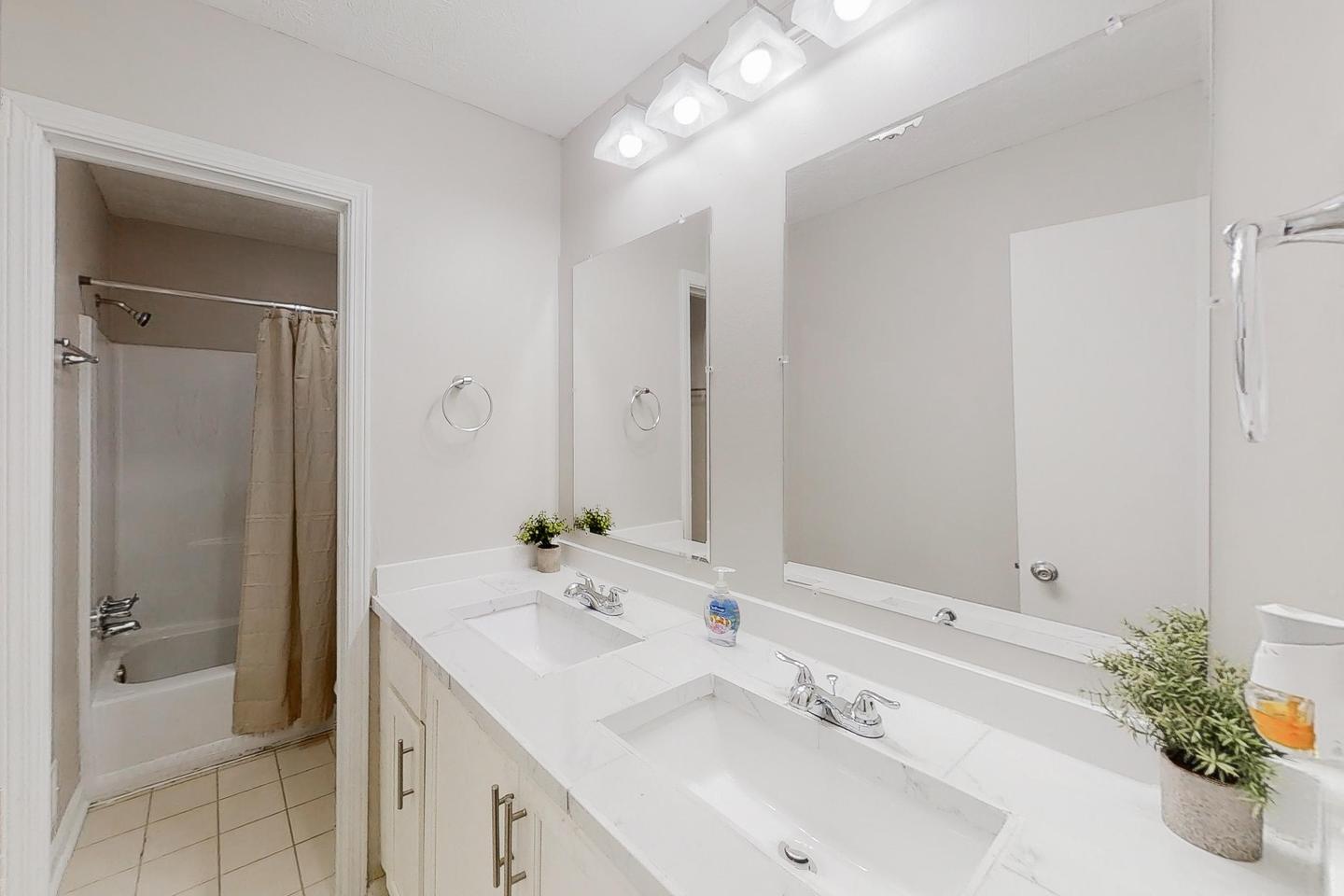 Bathroom(s)