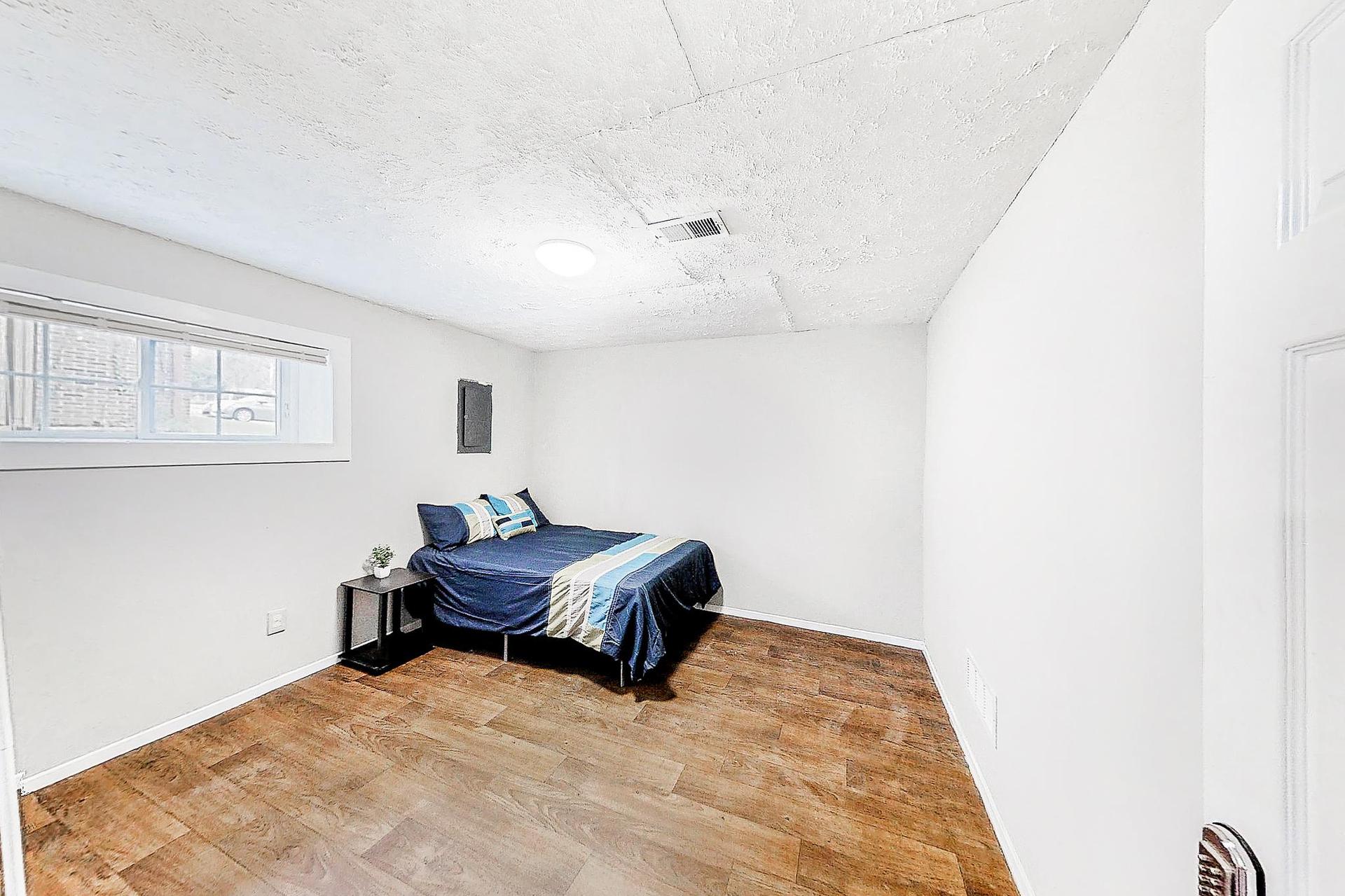 bedroom, detected: bed