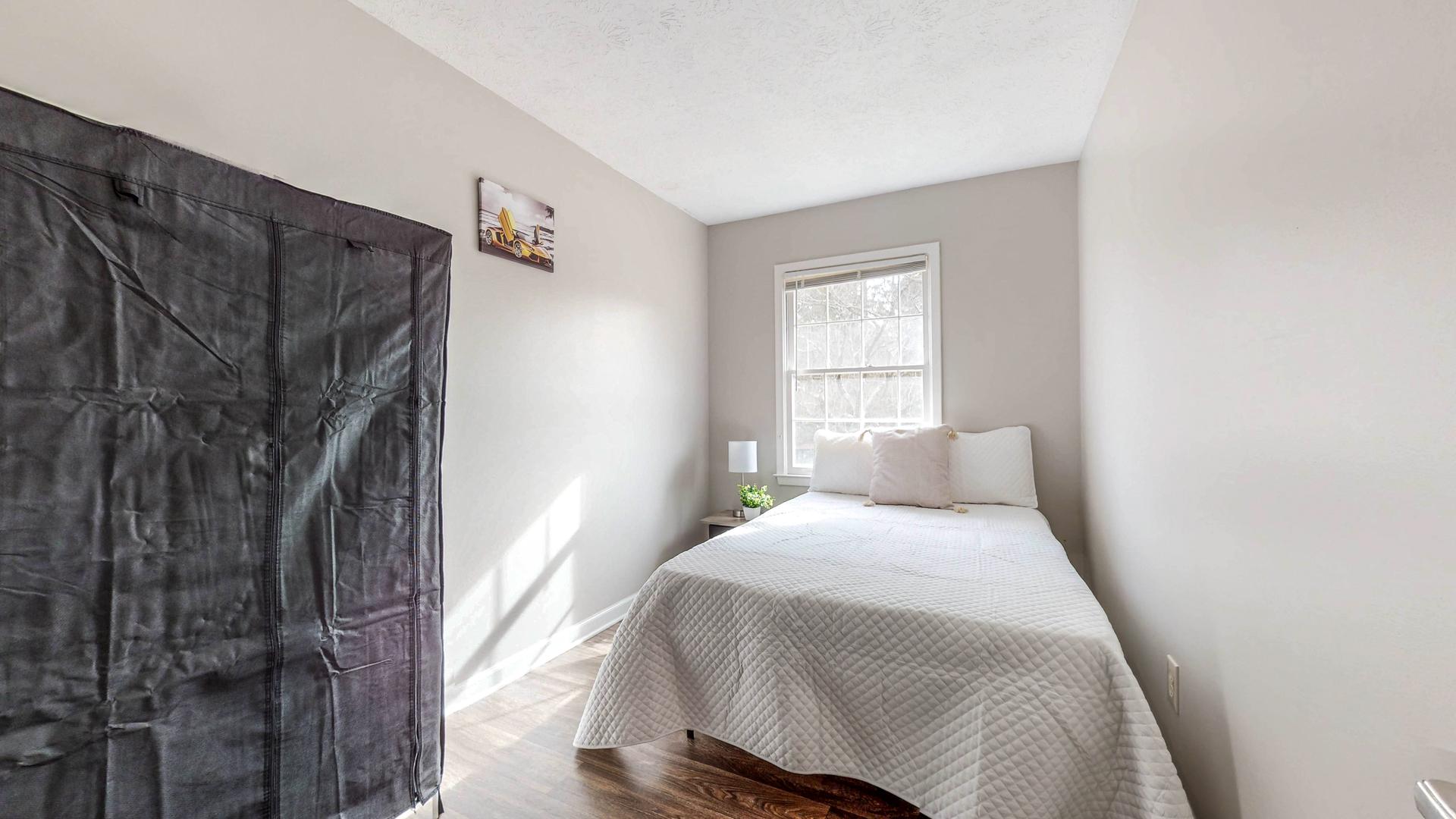 bedroom, detected: bed