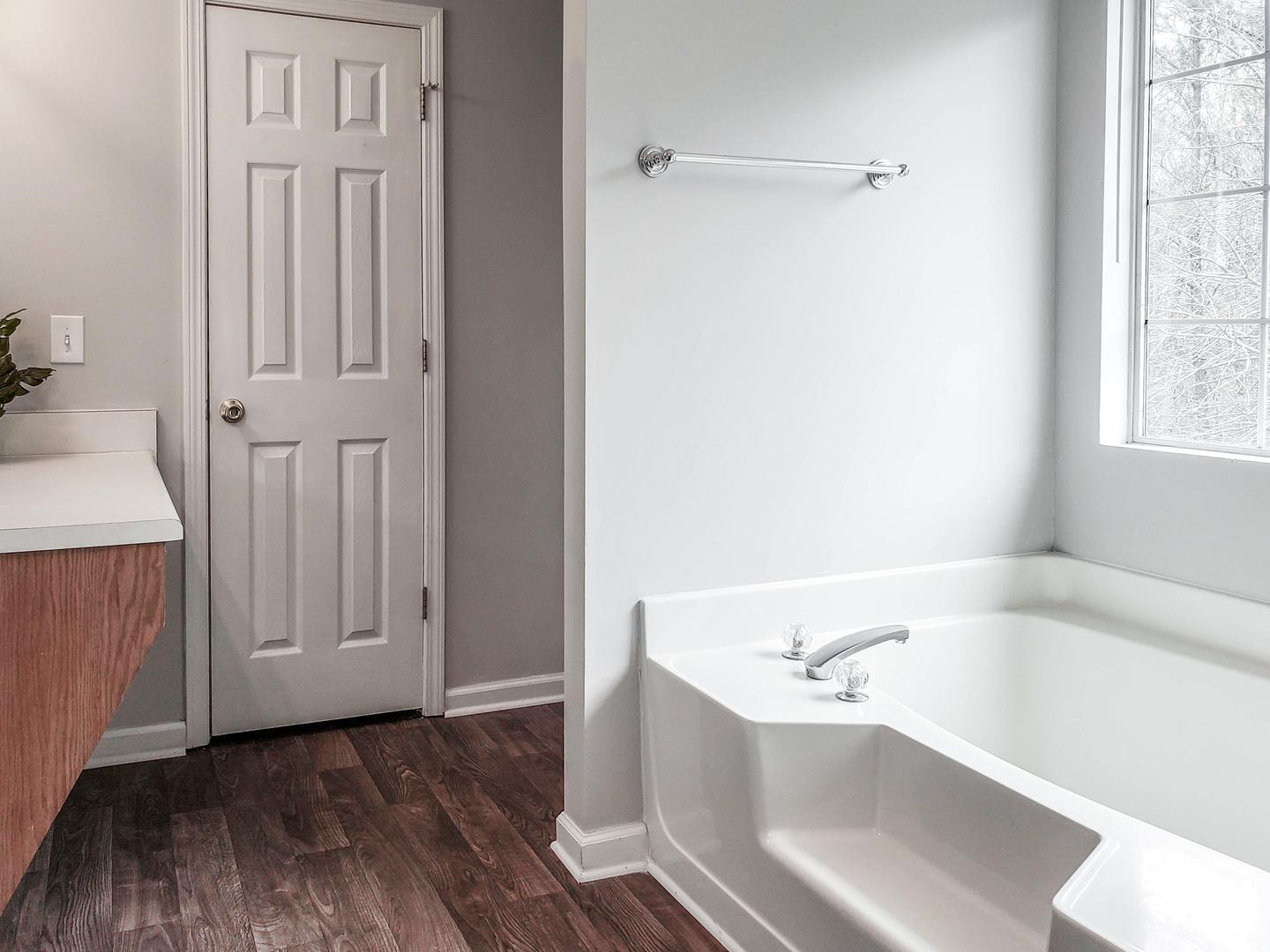 Bathroom(s)