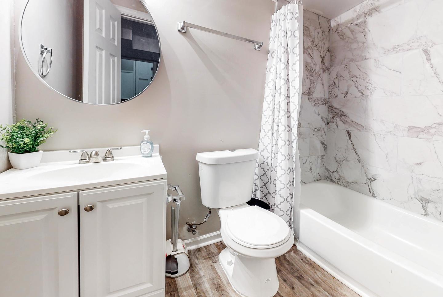 Bathroom(s)