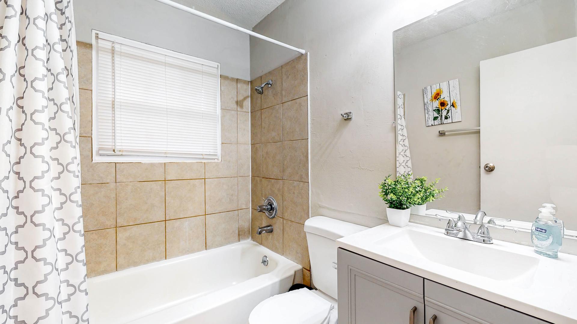 Bathroom(s)