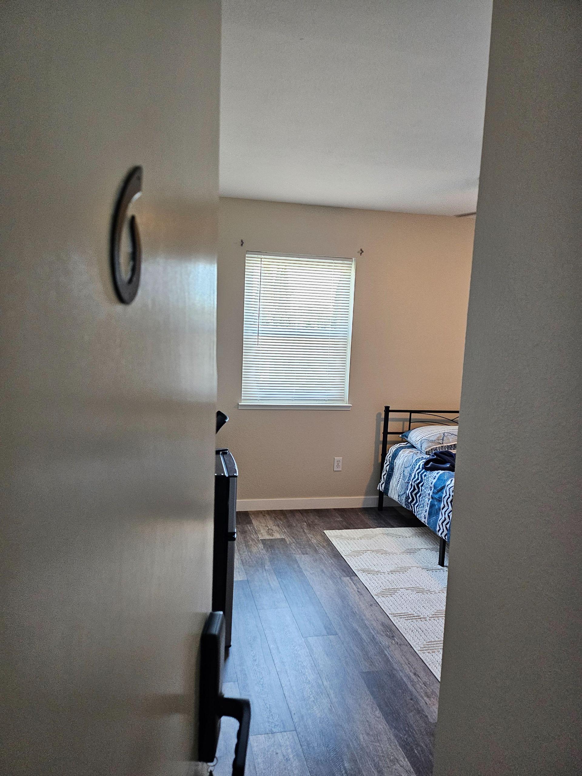 Room 6 label