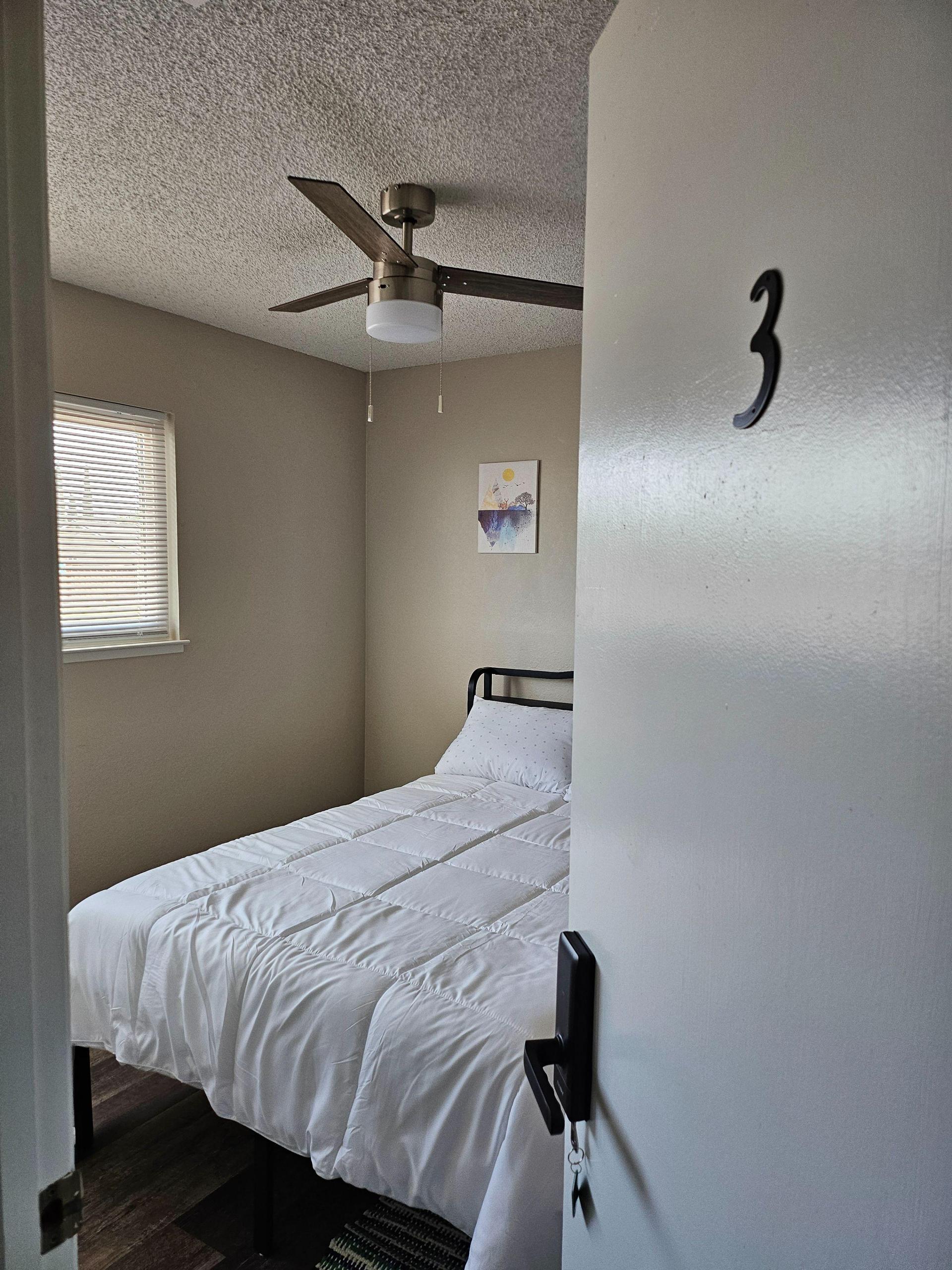 Room 3 label