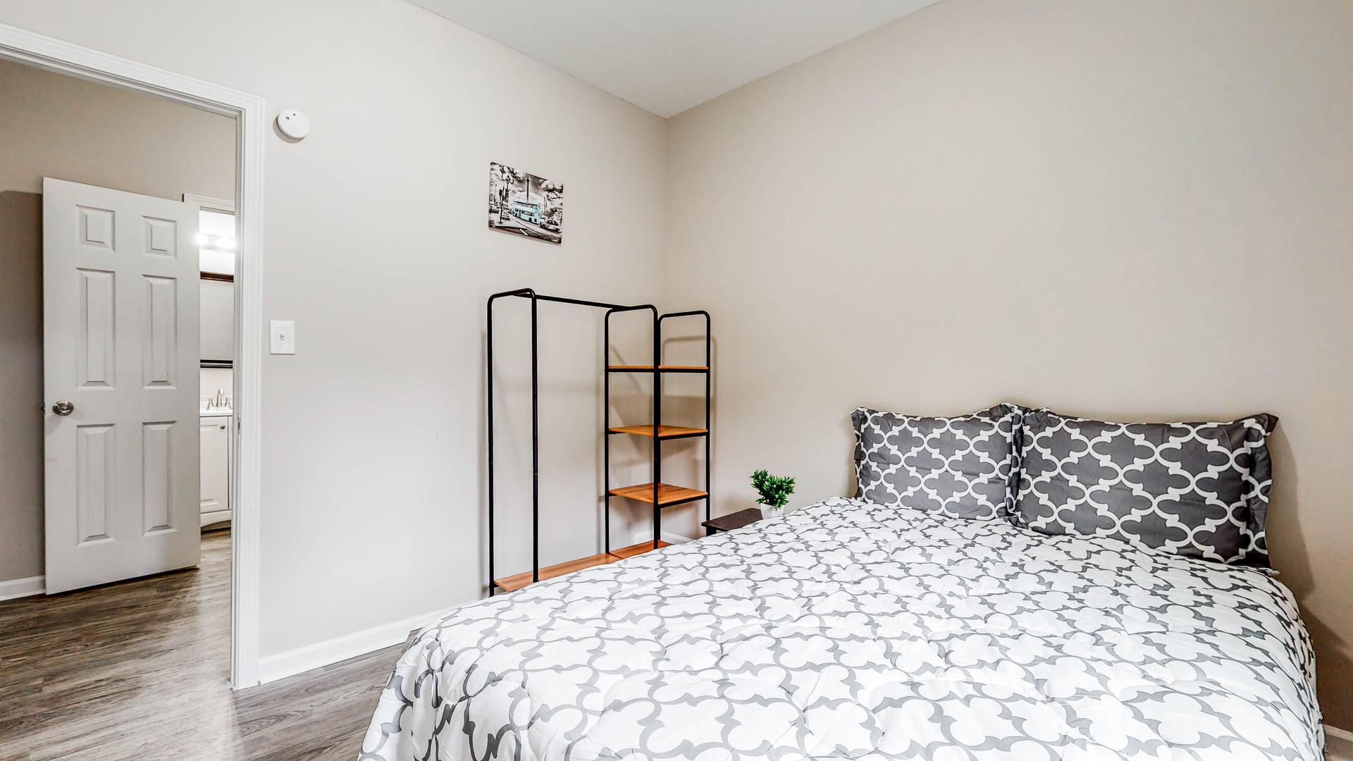 bedroom, detected: bed