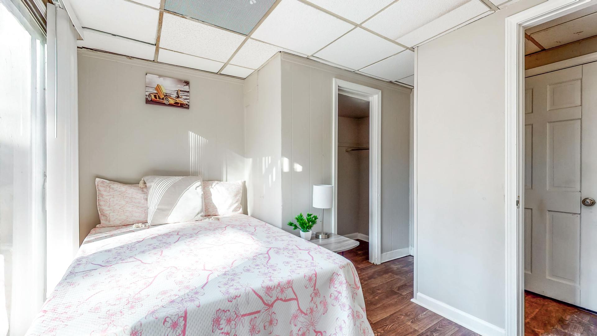 bedroom, detected: bed