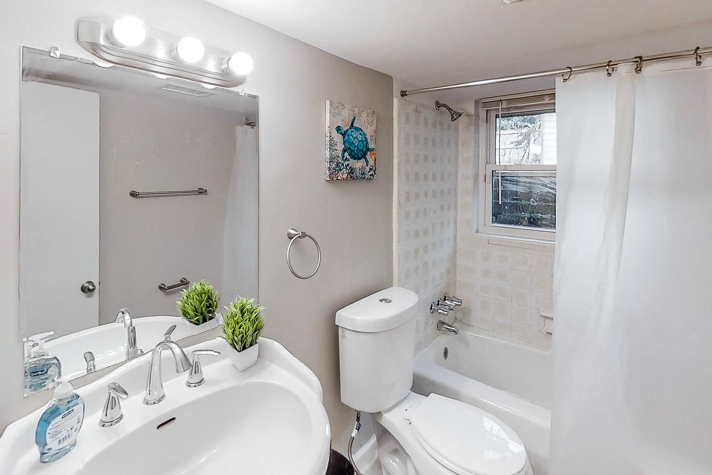 Bathroom(s)