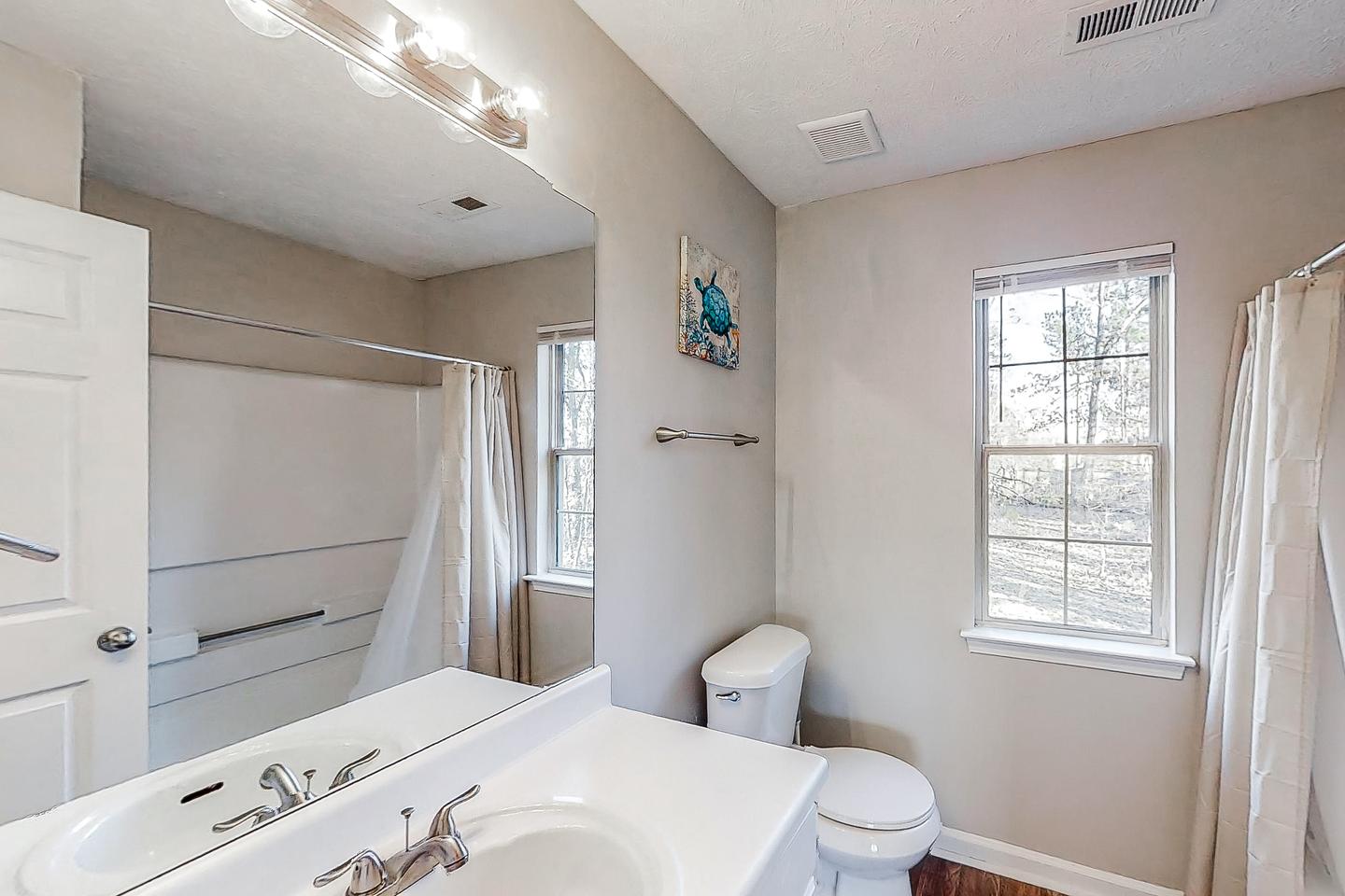 Bathroom(s)